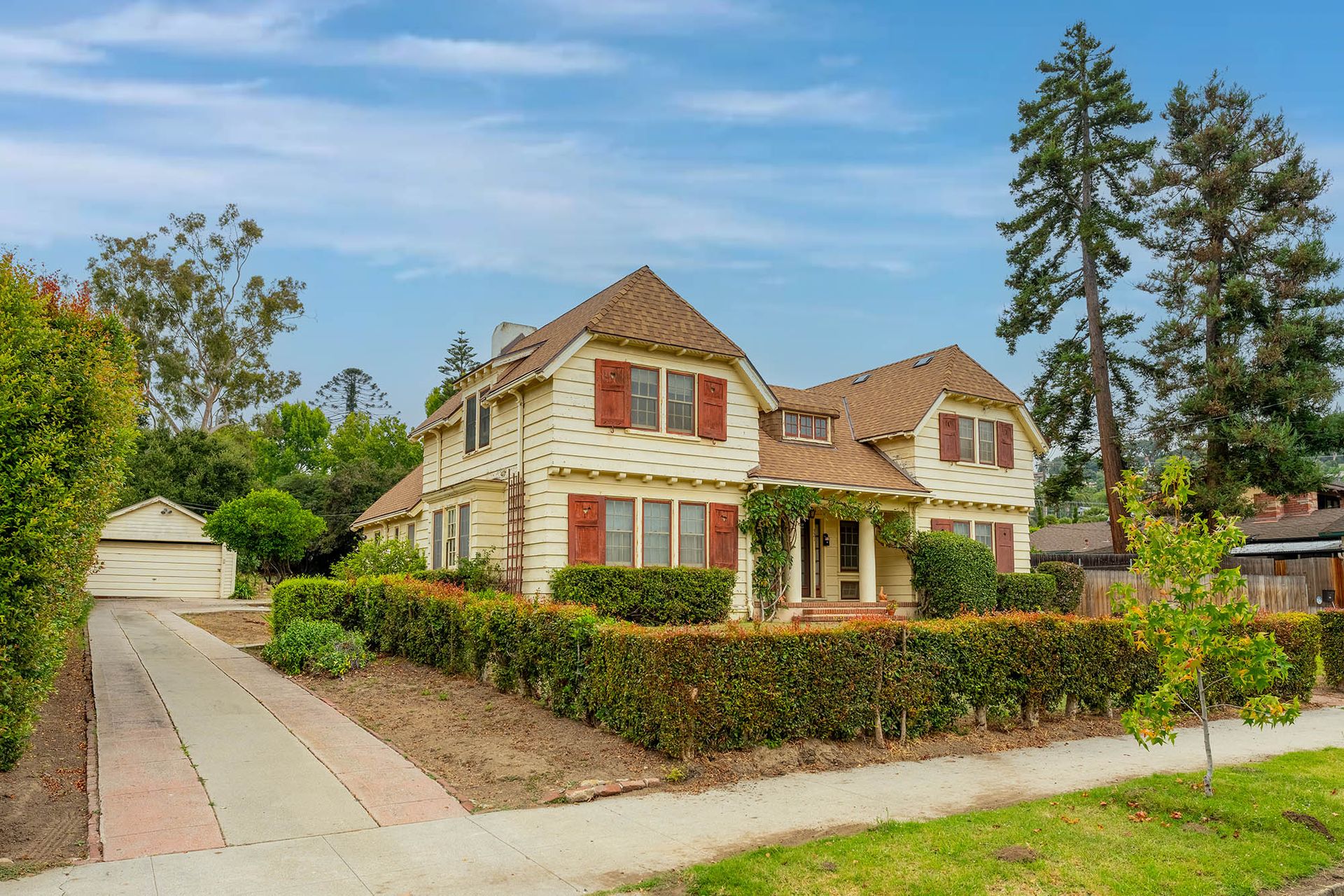 House in Santa Barbara, 321 East Islay Street 12177533