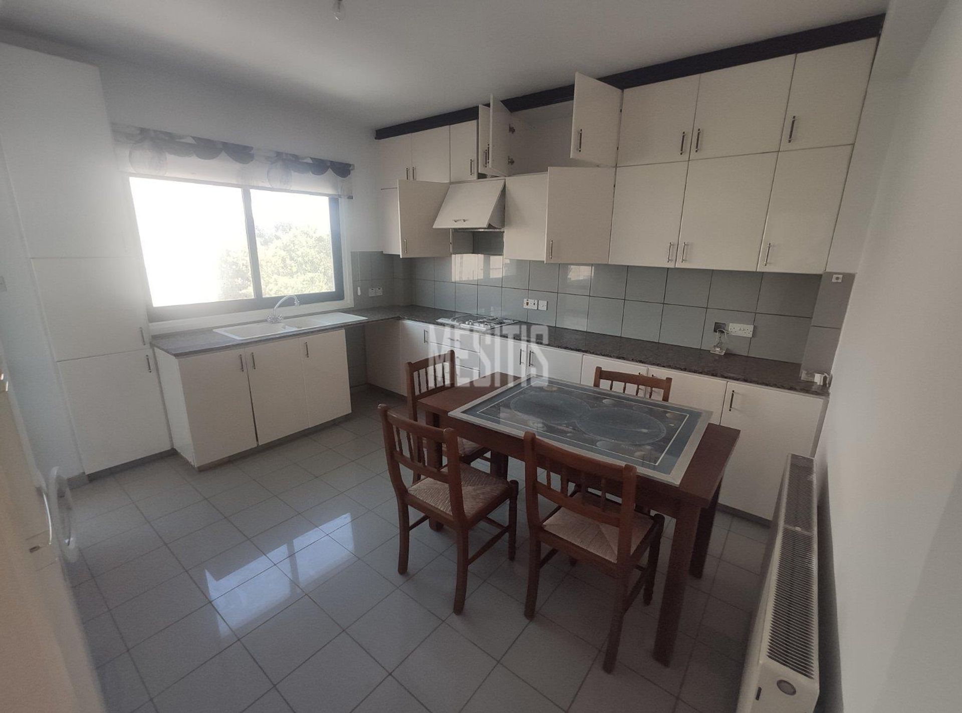 Condominio en Nicosia, Lefkosia 12177939