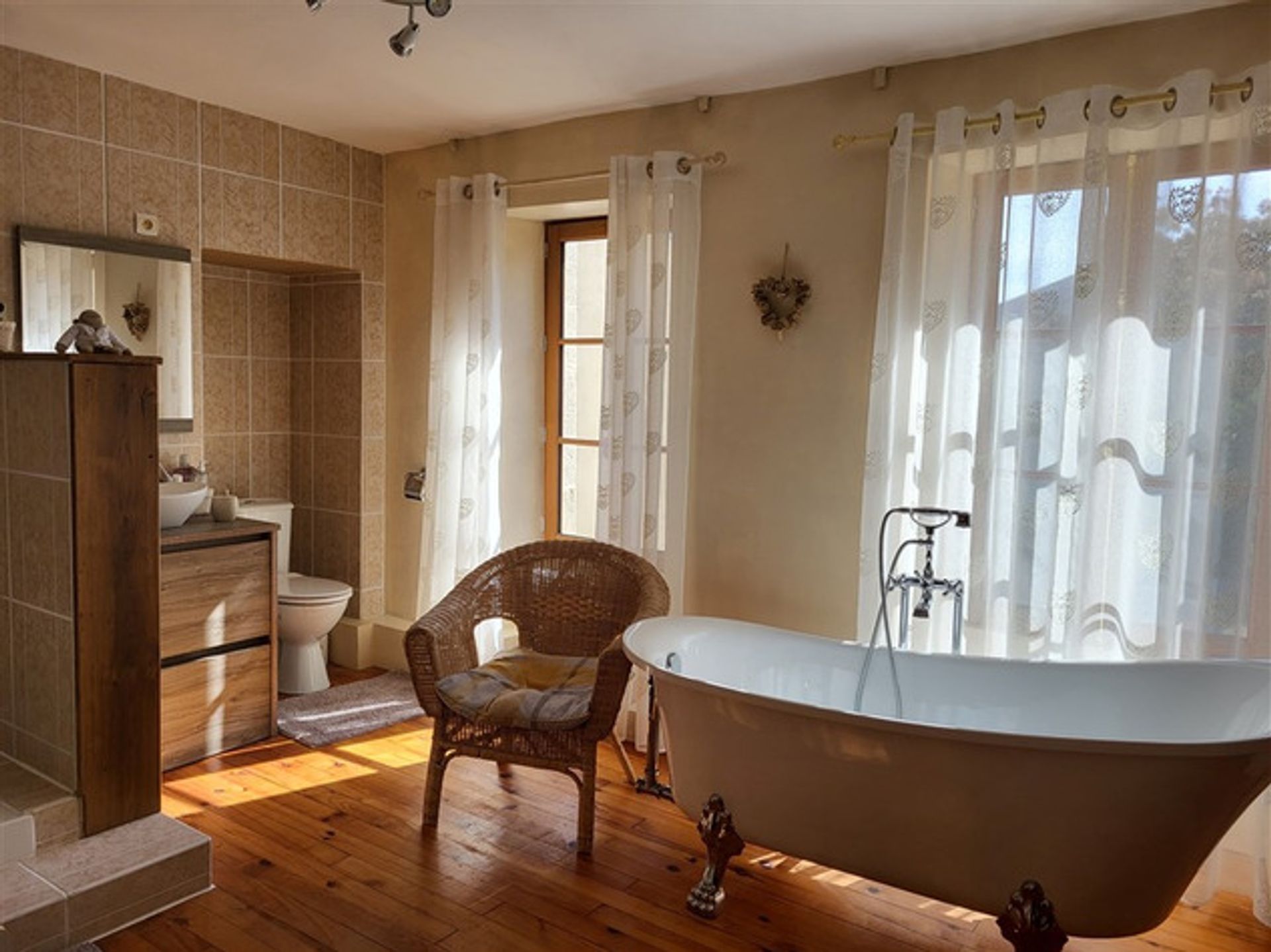 Huis in Magnac-Laval, Nouvelle-Aquitaine 12179999