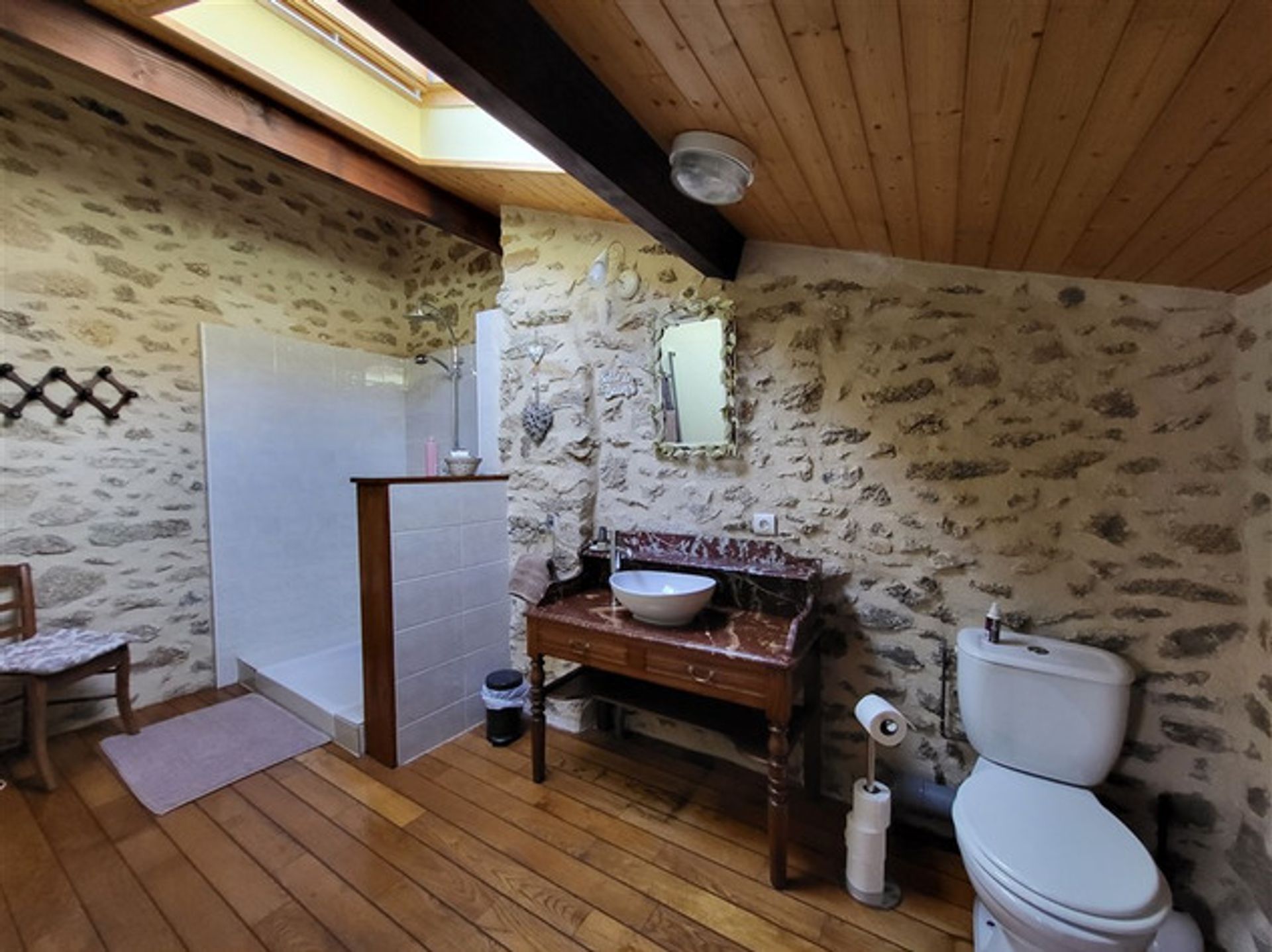 Huis in Magnac-Laval, Nouvelle-Aquitaine 12179999