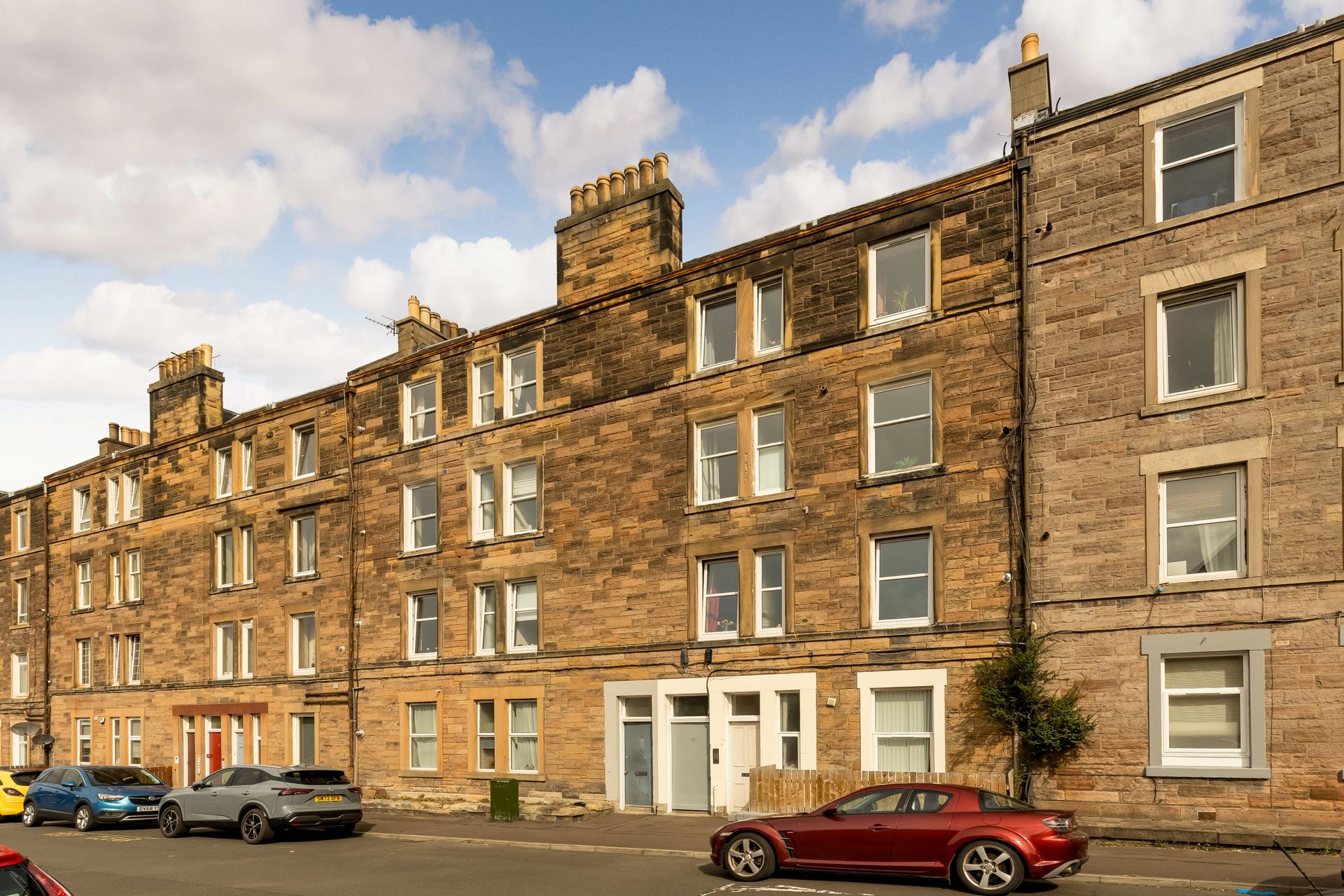 Condominium in , Scotland 12183435