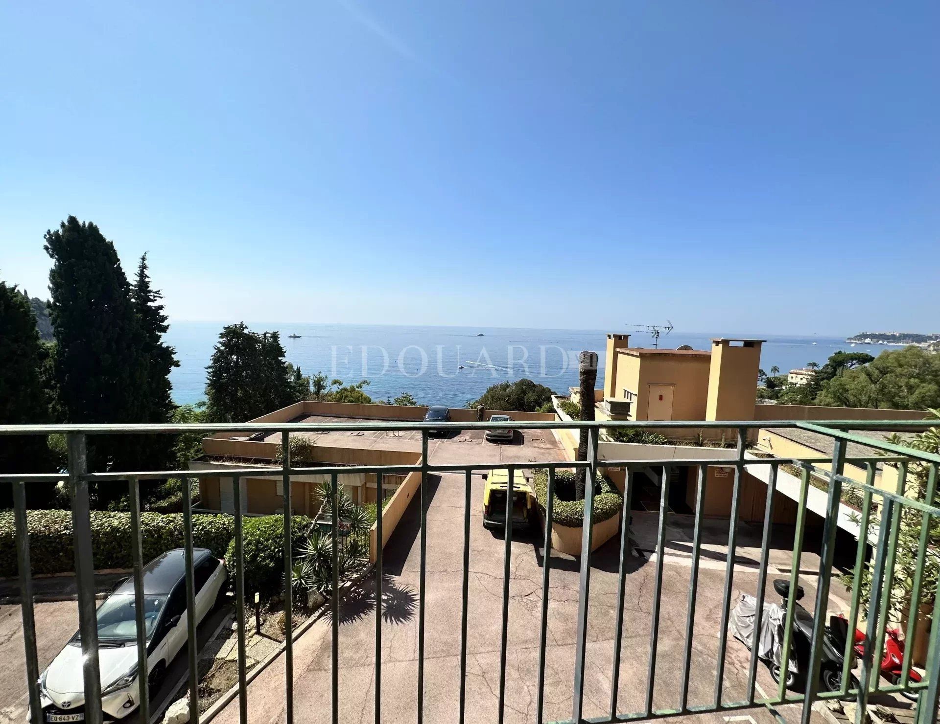 Condominium in Roquebrune, Provence-Alpes-Cote d'Azur 12183732