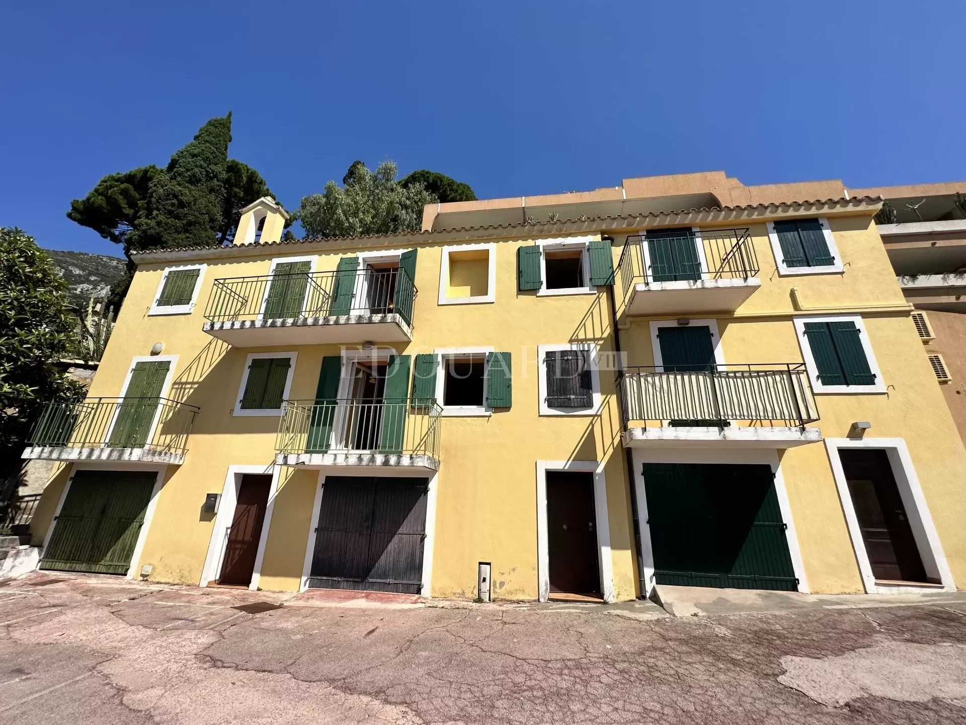 Condominium in Roquebrune, Provence-Alpes-Cote d'Azur 12183732