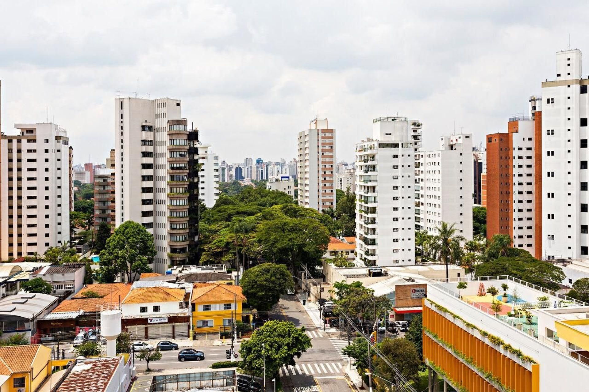 אַחֵר ב , São Paulo 12188620