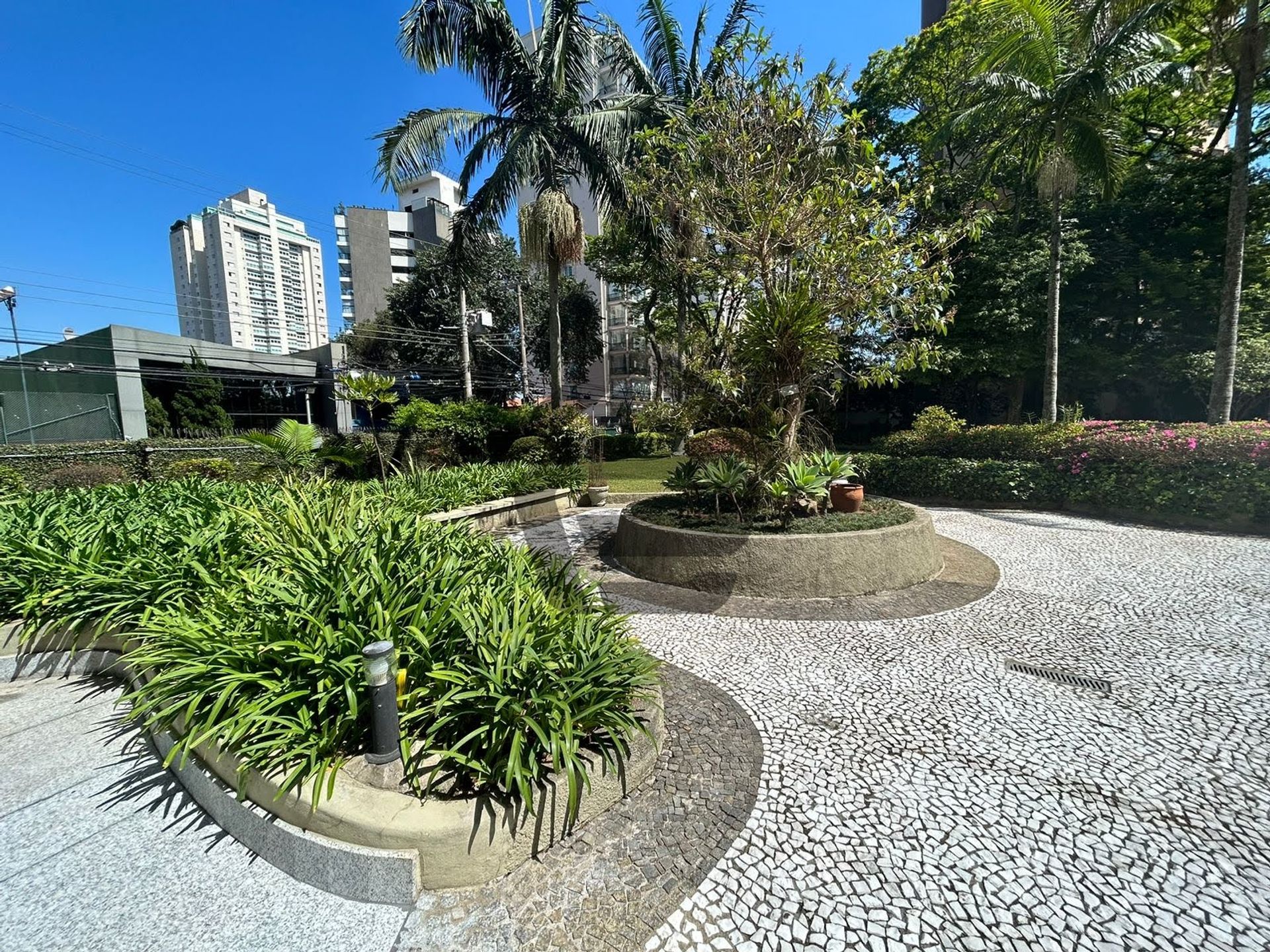 אַחֵר ב , São Paulo 12189144