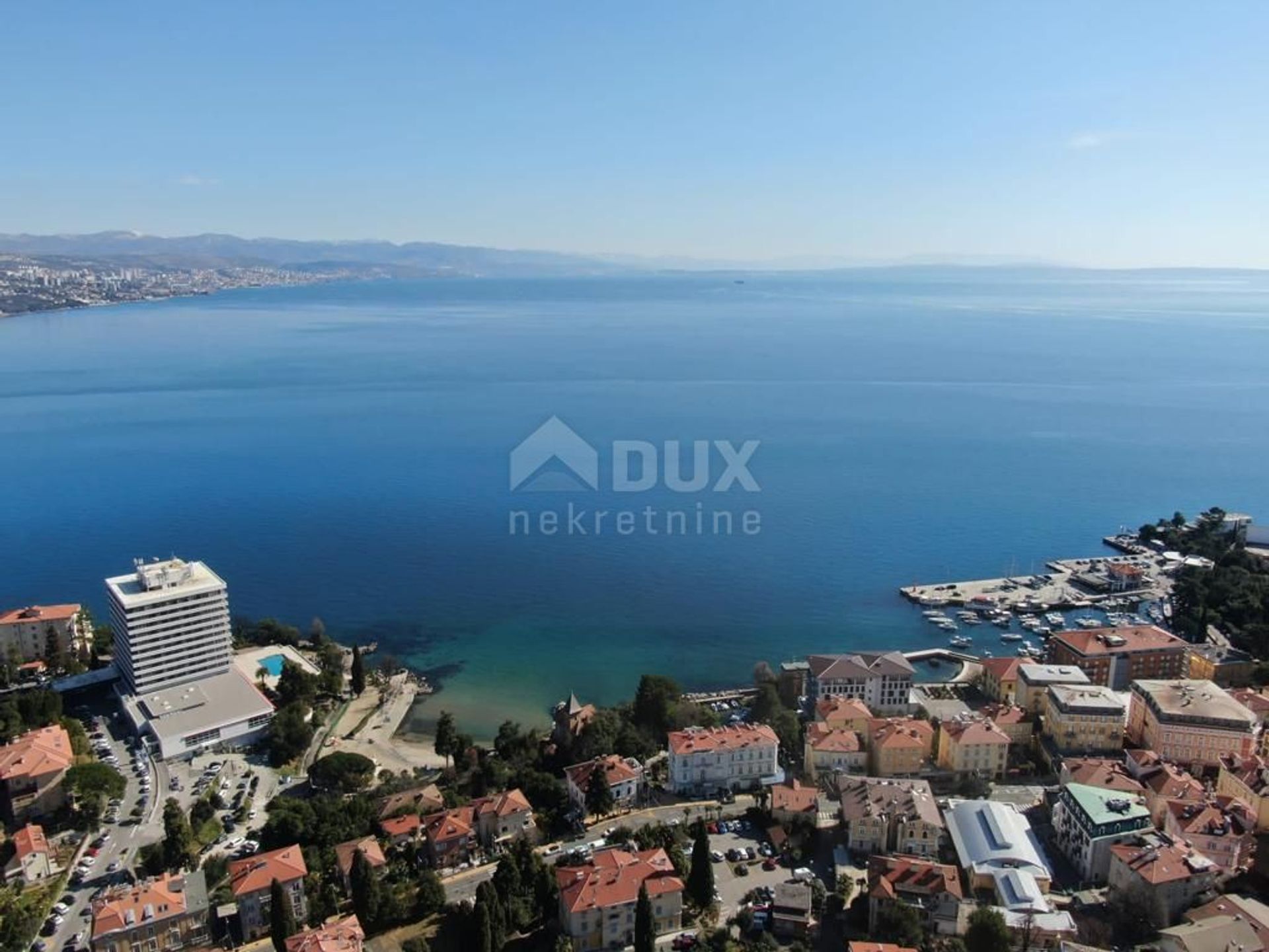 Condominium in Opatija, Primorsko-Goranska Zupanija 12189609