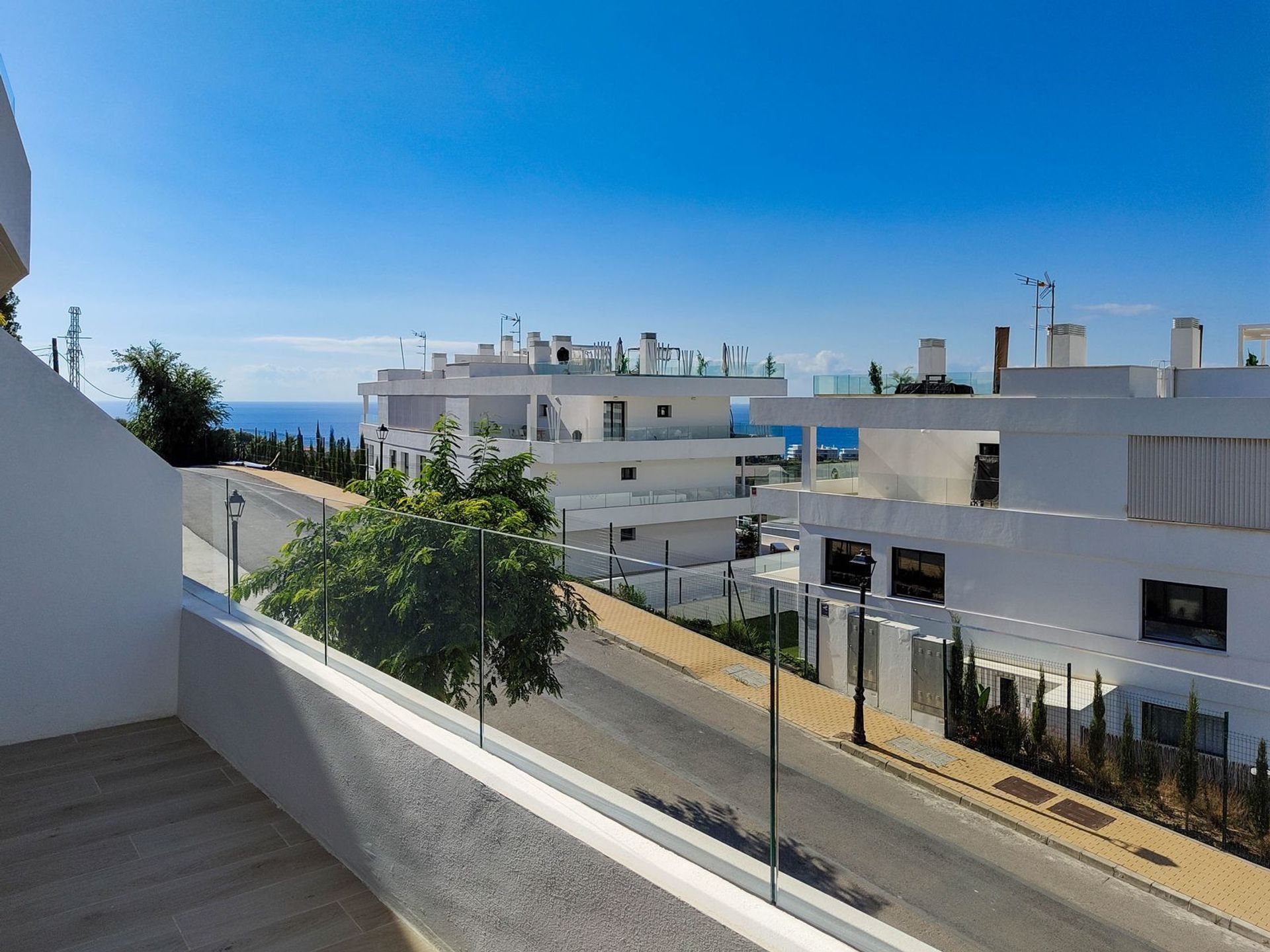 Condominium in Estepona, Andalucía 12191572