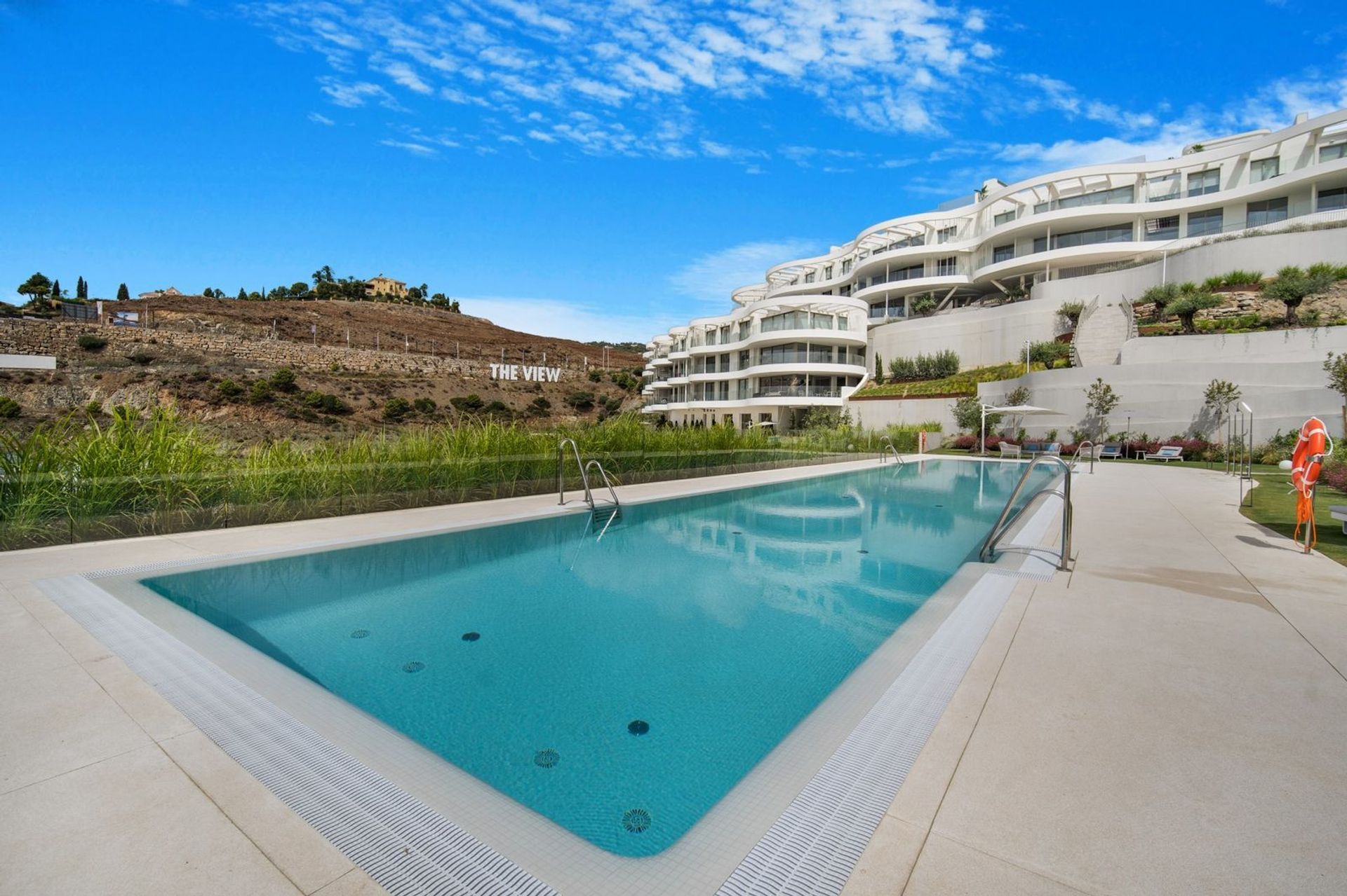 Condominium in Benahavis, Andalusia 12191617