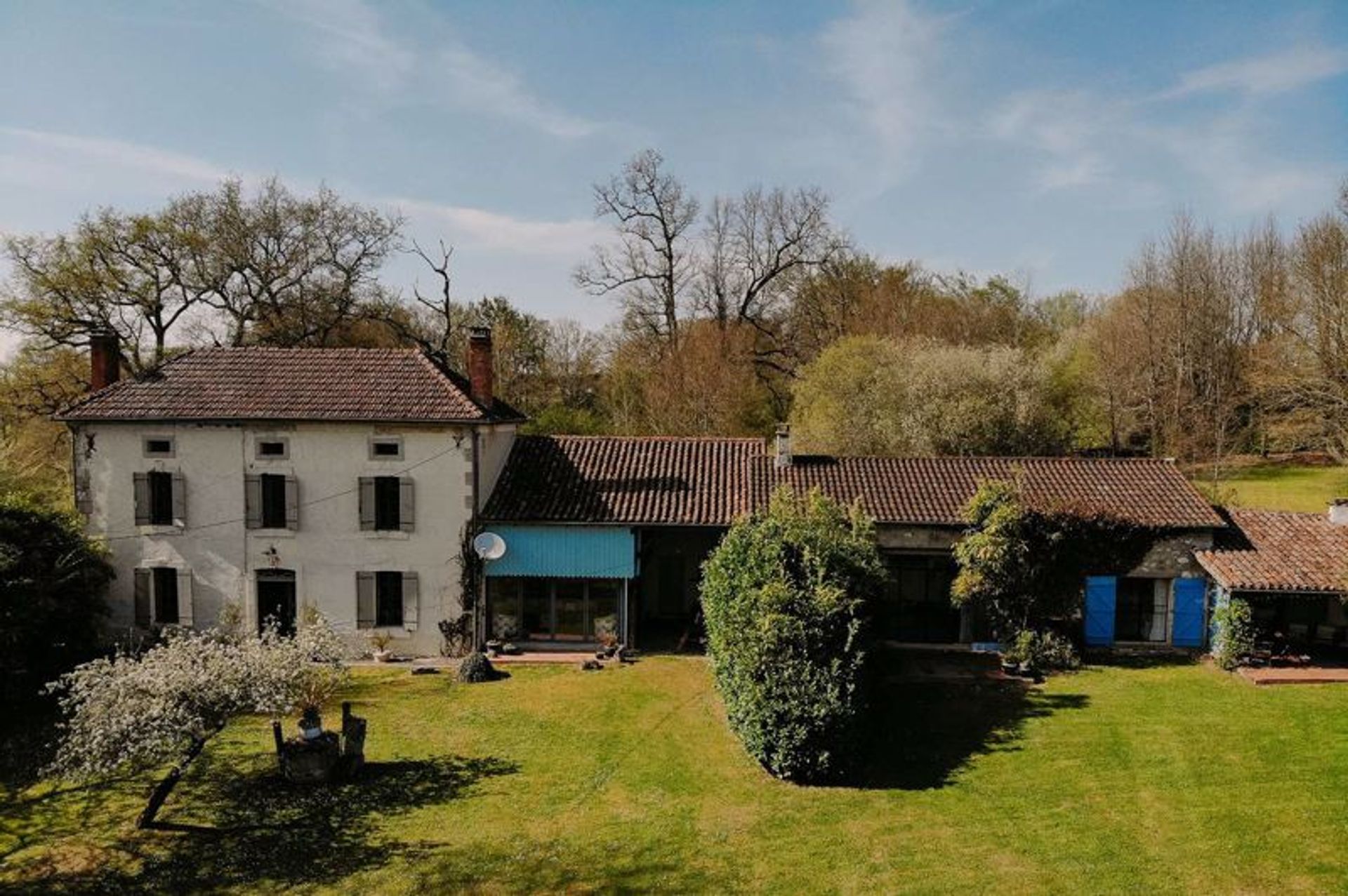 Rumah di Castelnau-d'Auzan-Labarrère, Occitanie 12192435