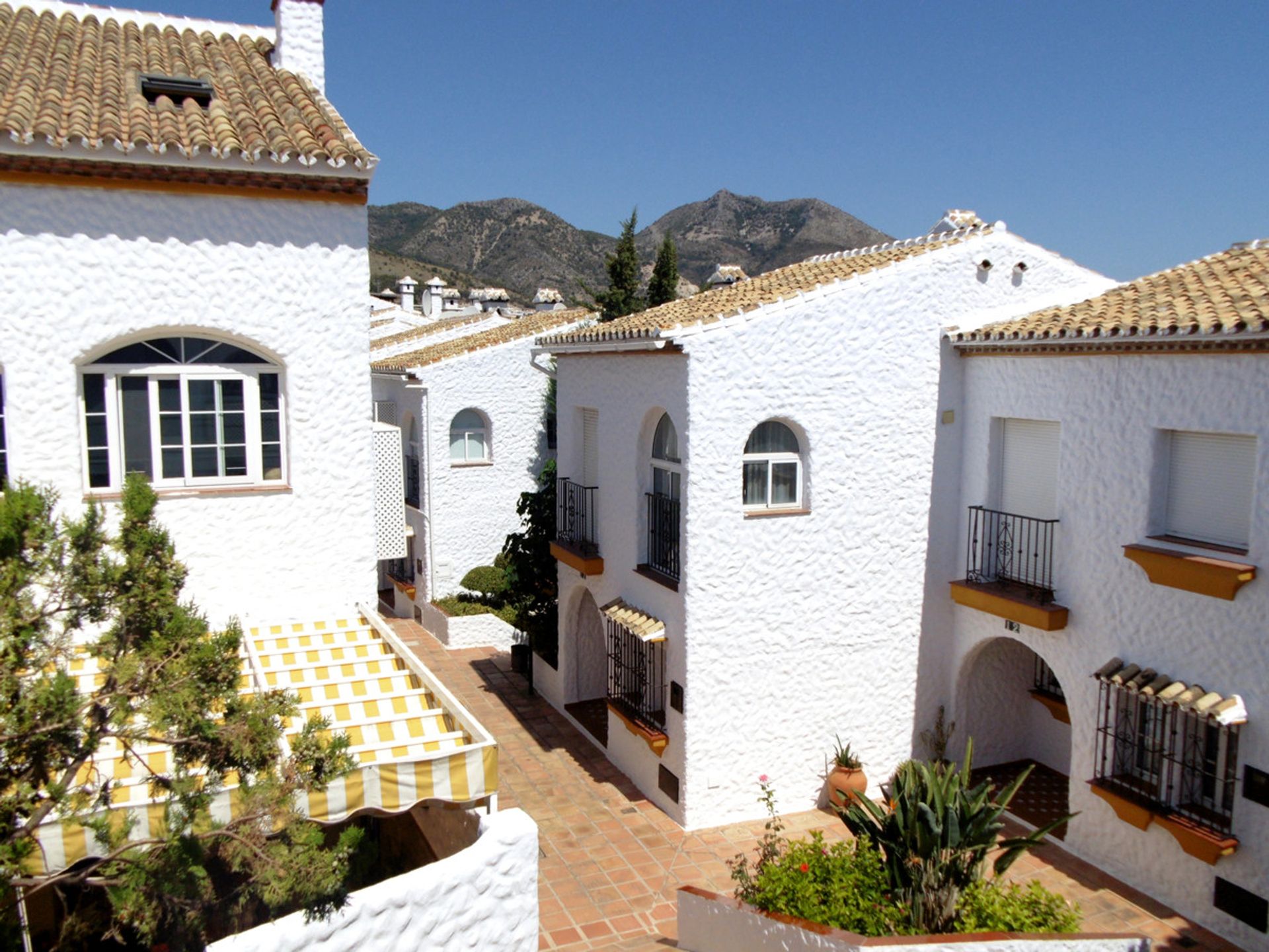 House in Benalmádena, Andalusia 12192592