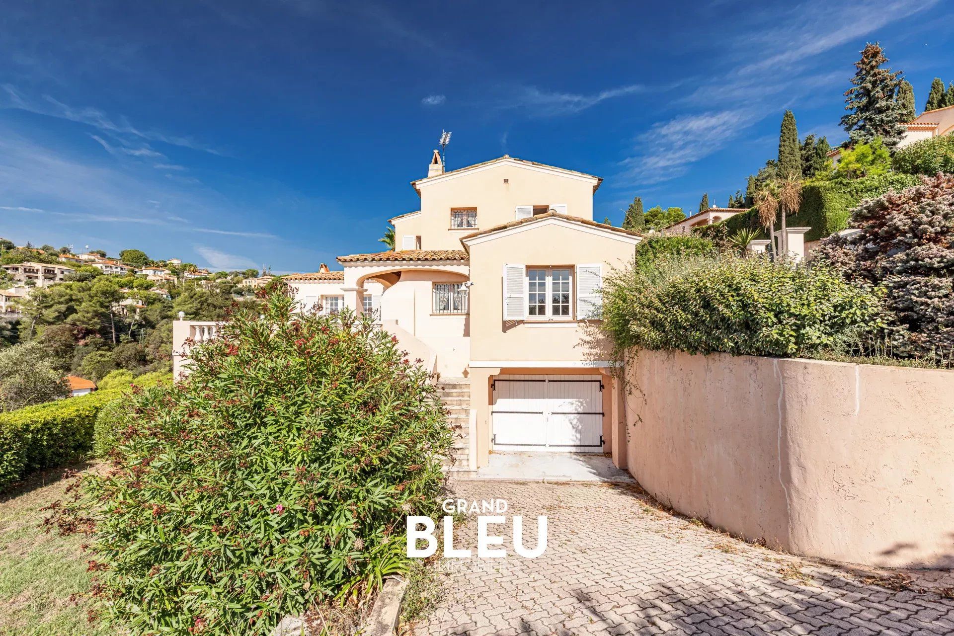 Residential in Nice, Alpes-Maritimes 12193915