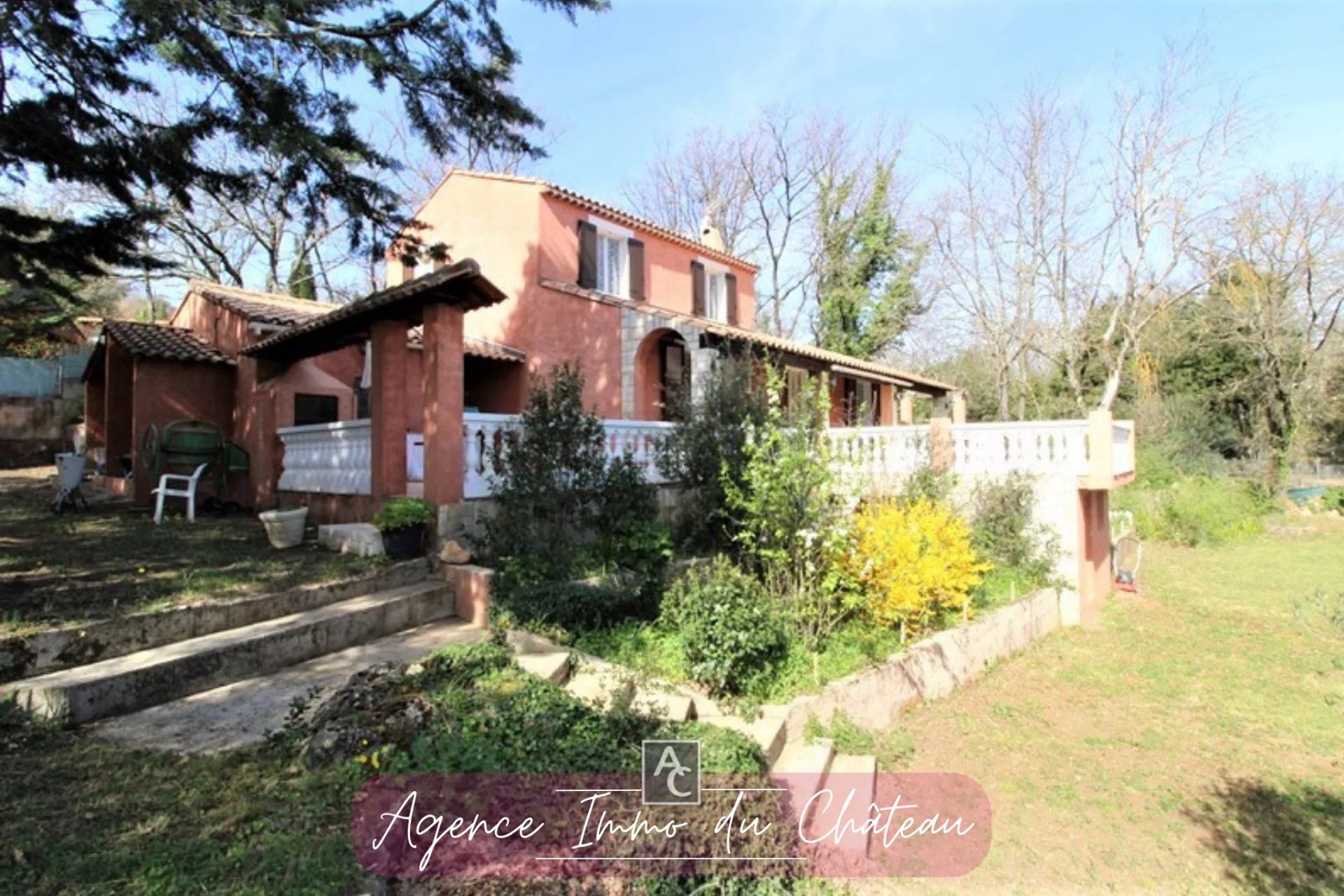 House in Sainte-Anastasie-sur-Issole, Provence-Alpes-Cote d'Azur 12193940