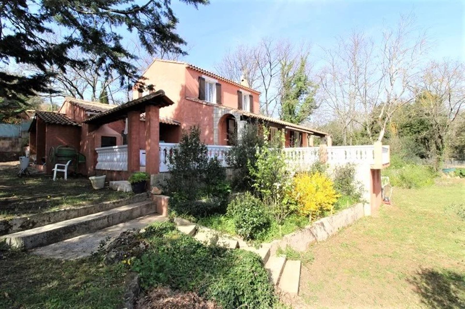 casa en Sainte-Anastasie-sur-Issole, Provenza-Alpes-Costa Azul 12193940