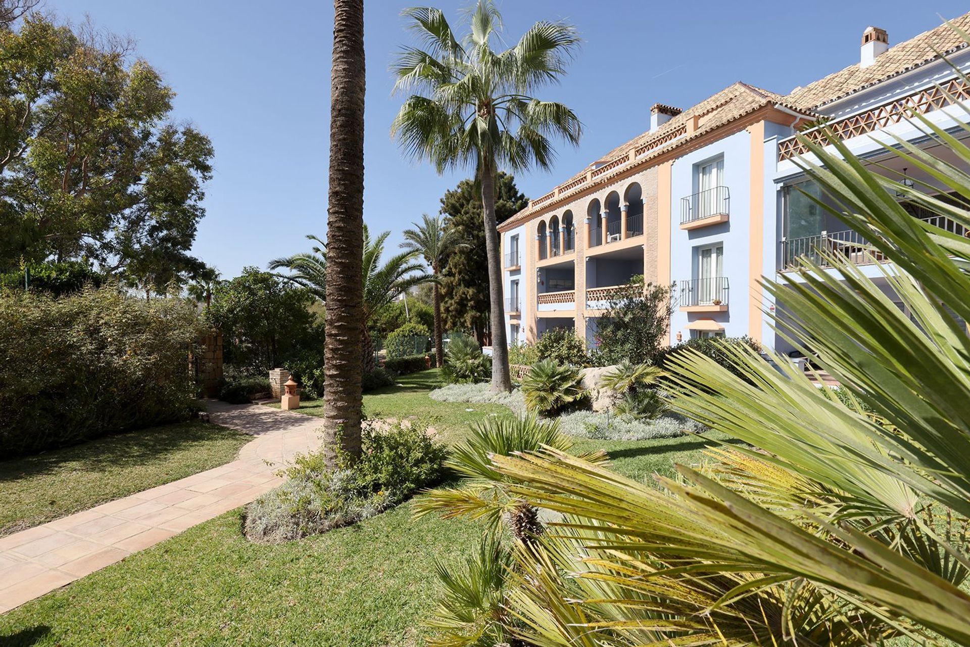 casa en Puerto de la Duquesa, Andalusia 12195658