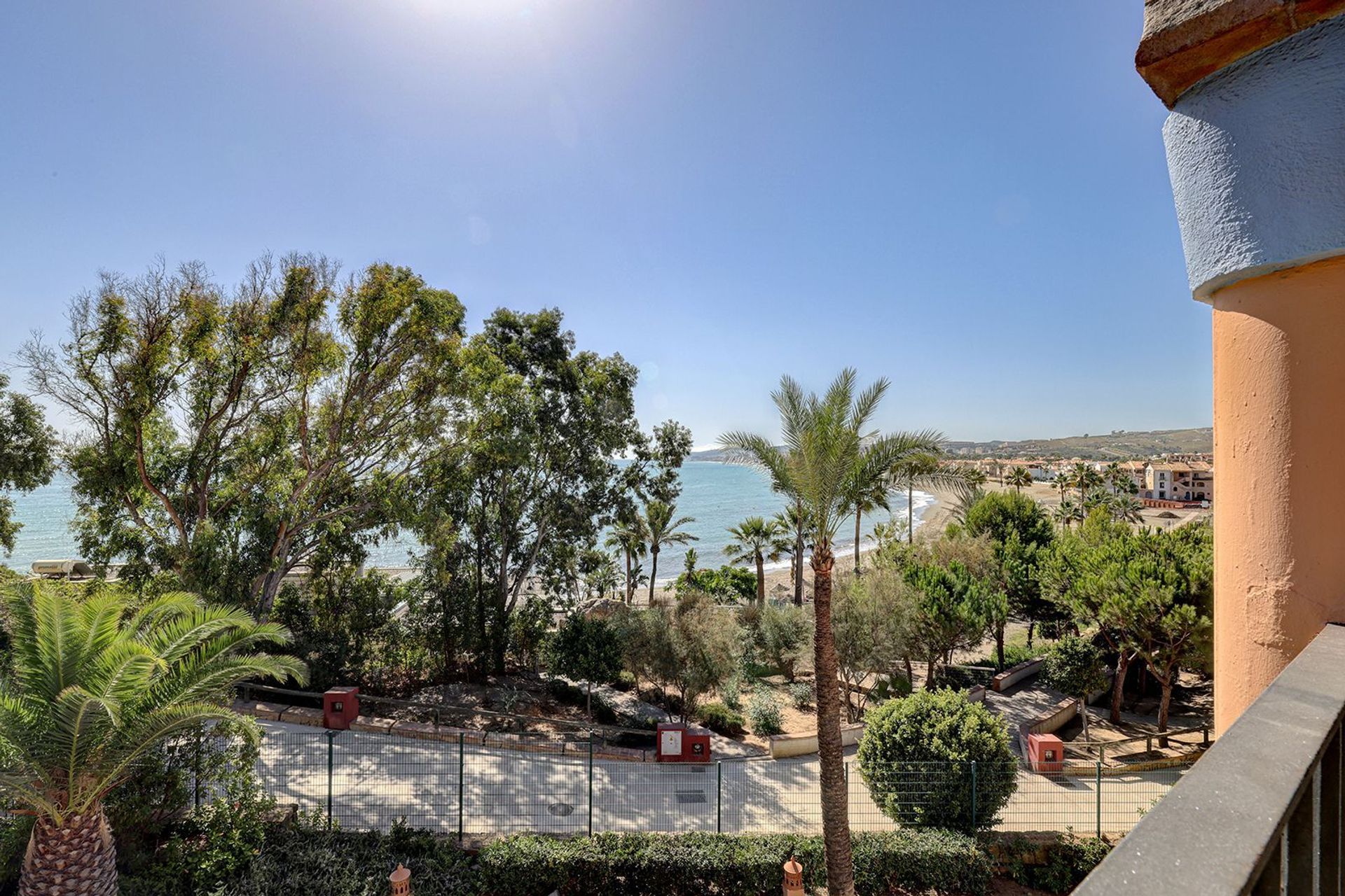 Casa nel Puerto de la Duquesa, Andalusia 12195658