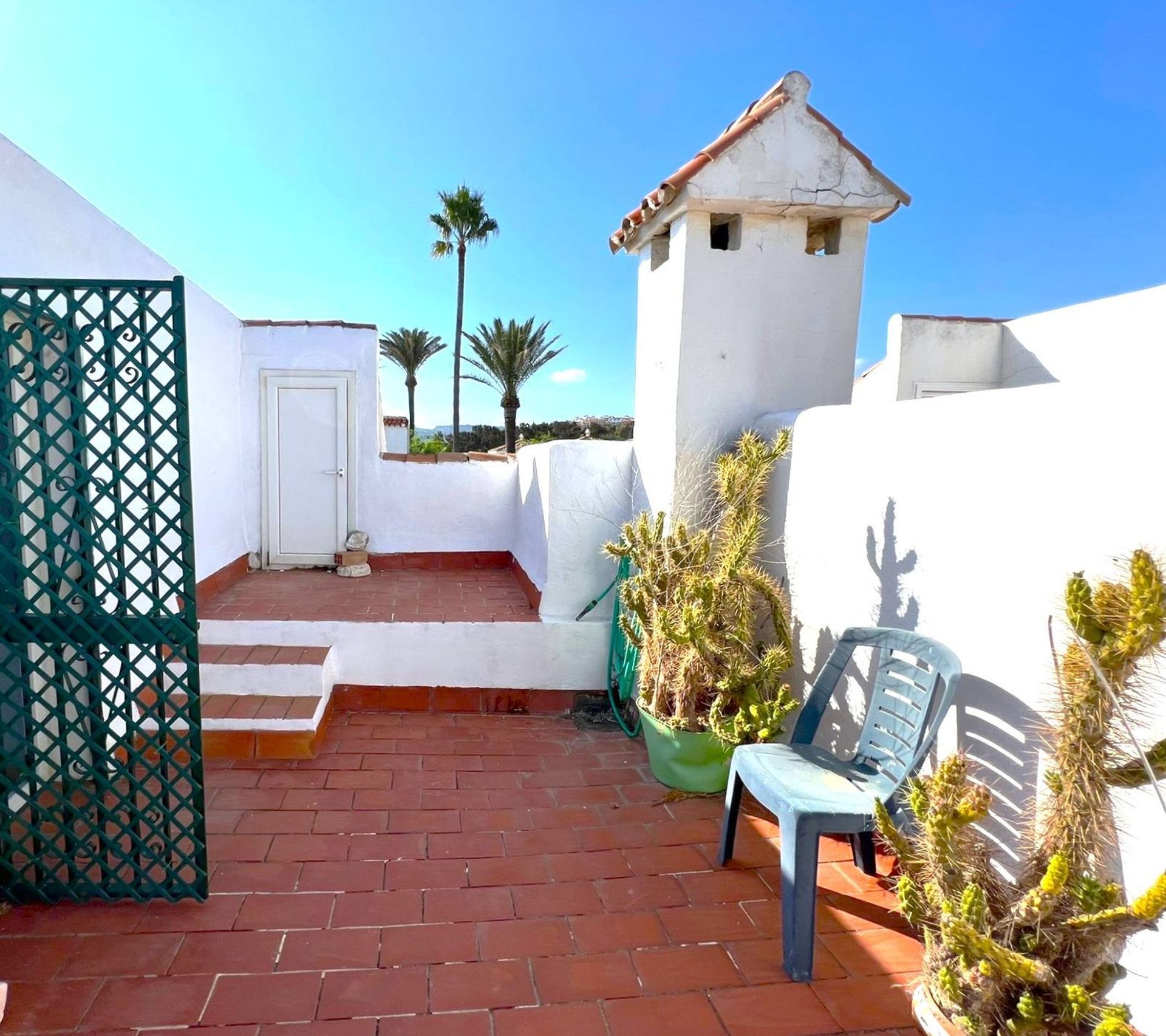 rumah dalam Puerto de la Duquesa, Andalusia 12195686