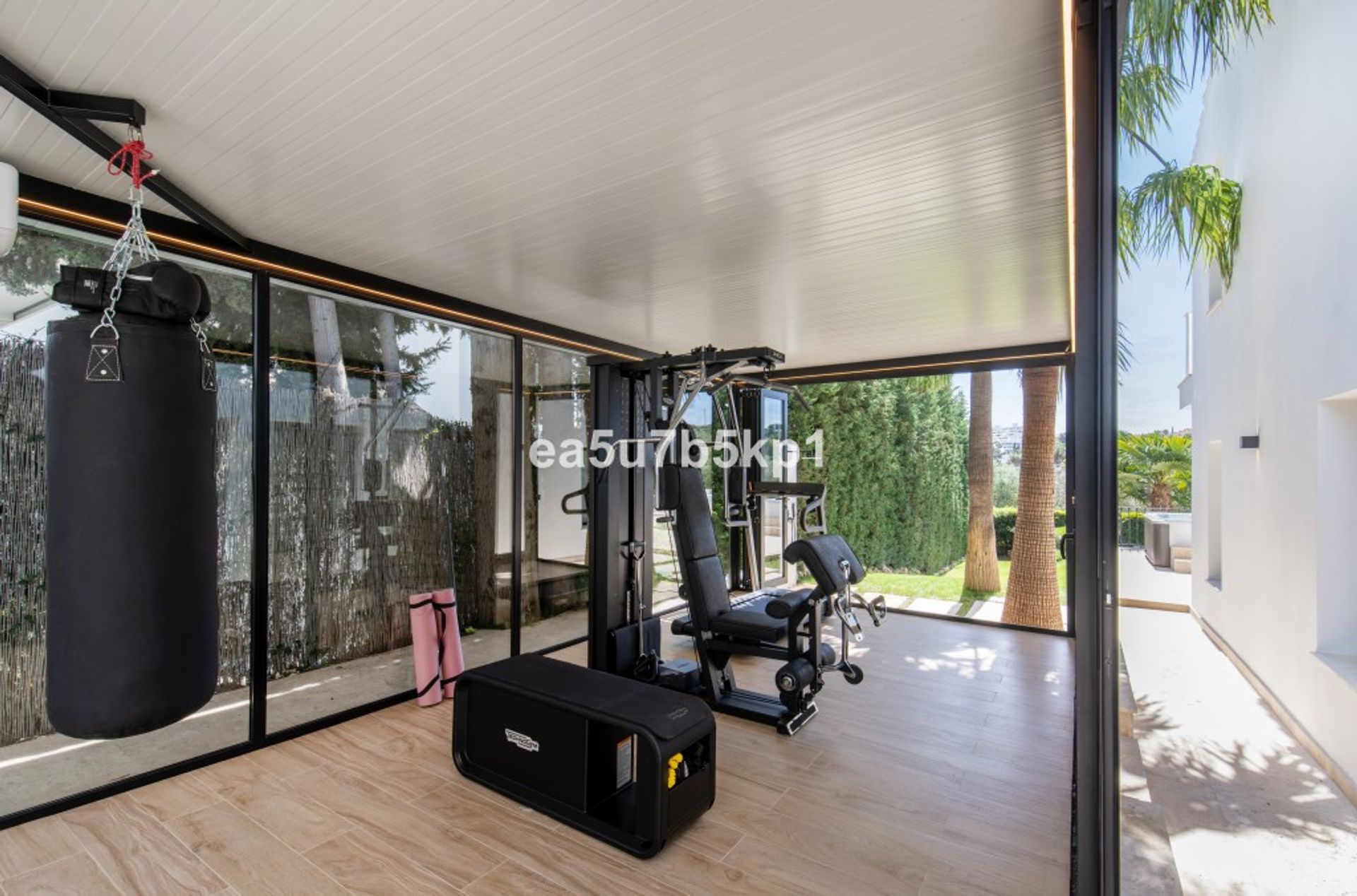 Huis in Marbella, Andalucía 12196015