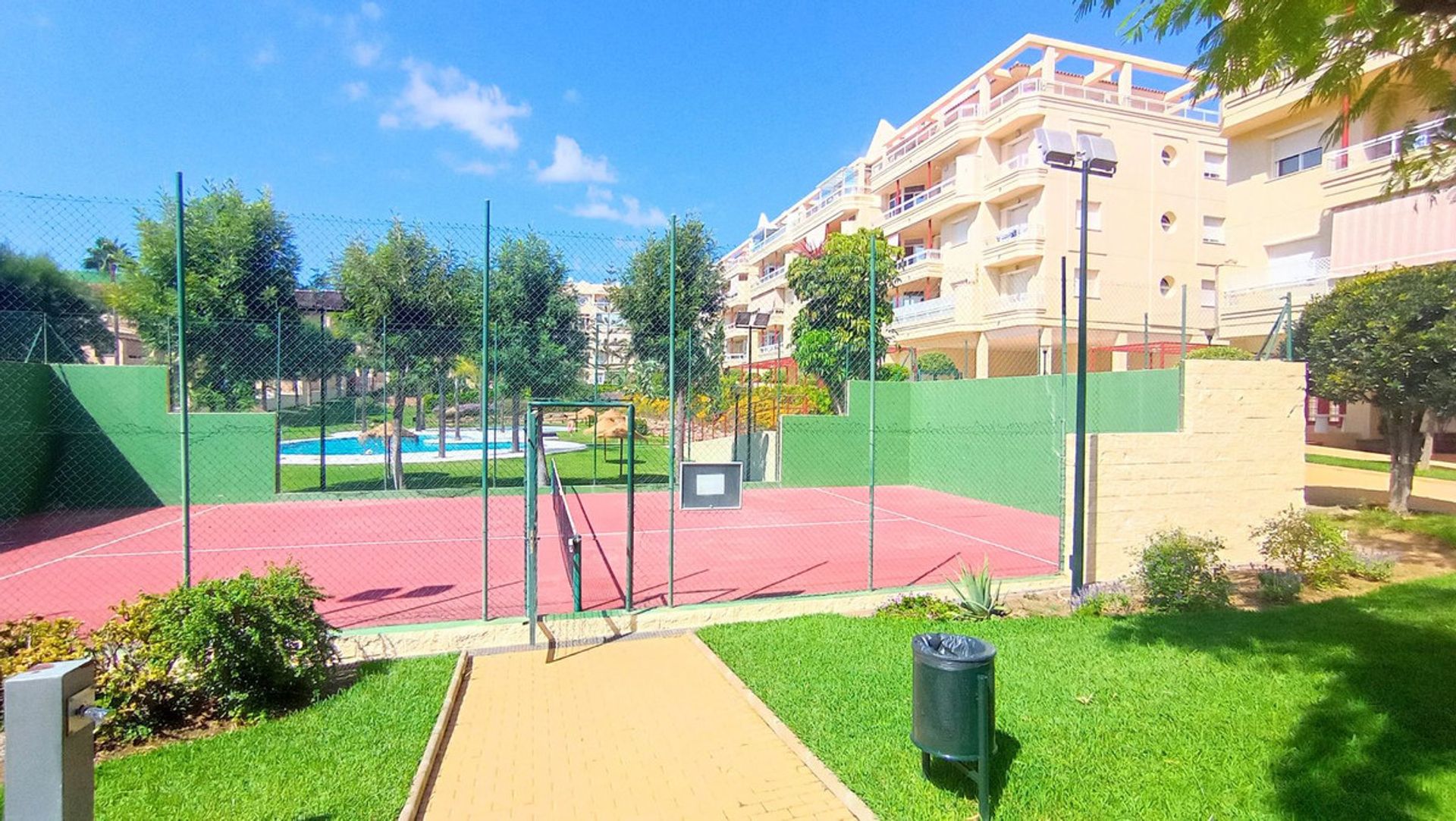 Condominio en Fuengirola, Andalucía 12196084