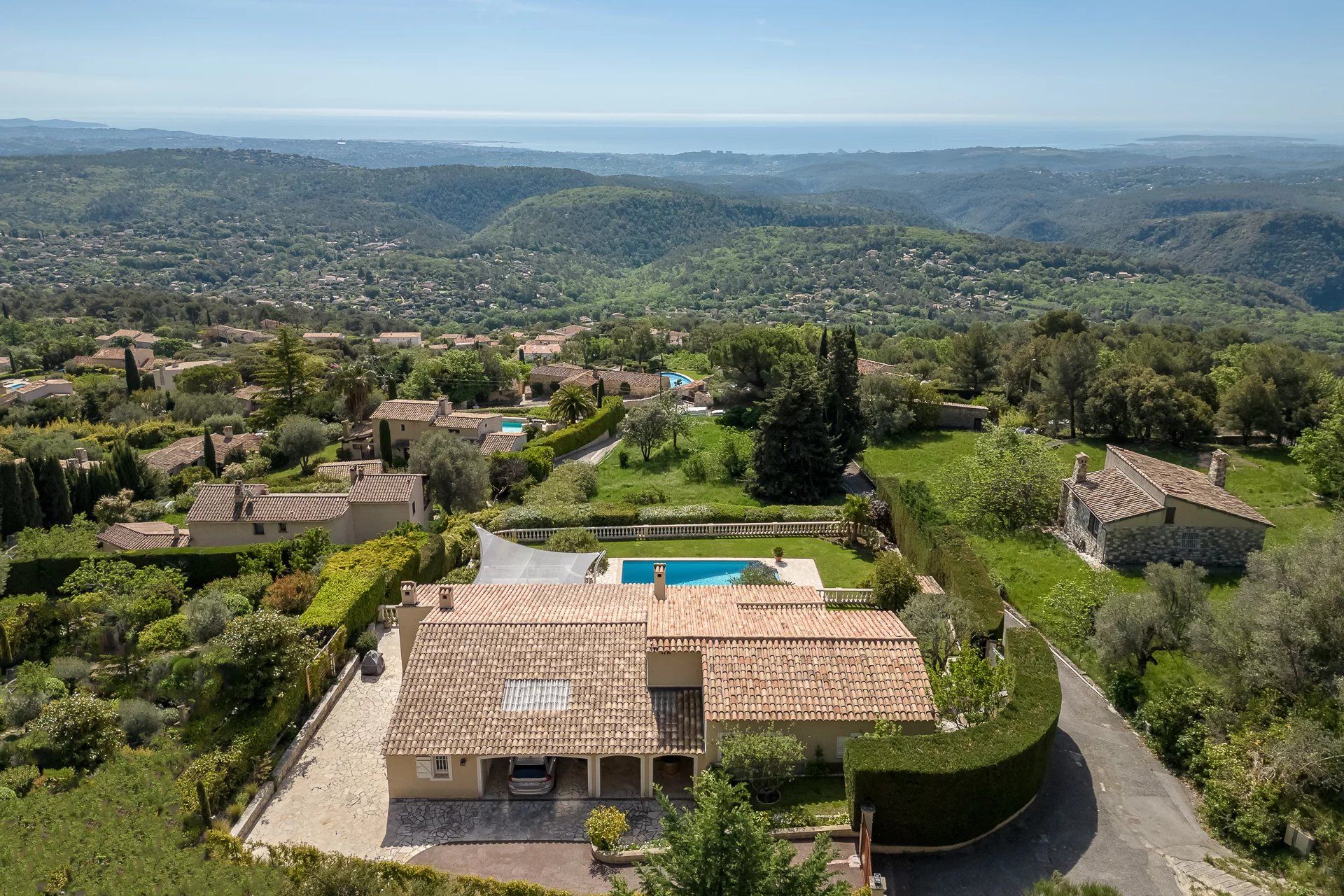 Rumah di Tourrettes-sur-Loup, Provence-Alpes-Cote d'Azur 12196131