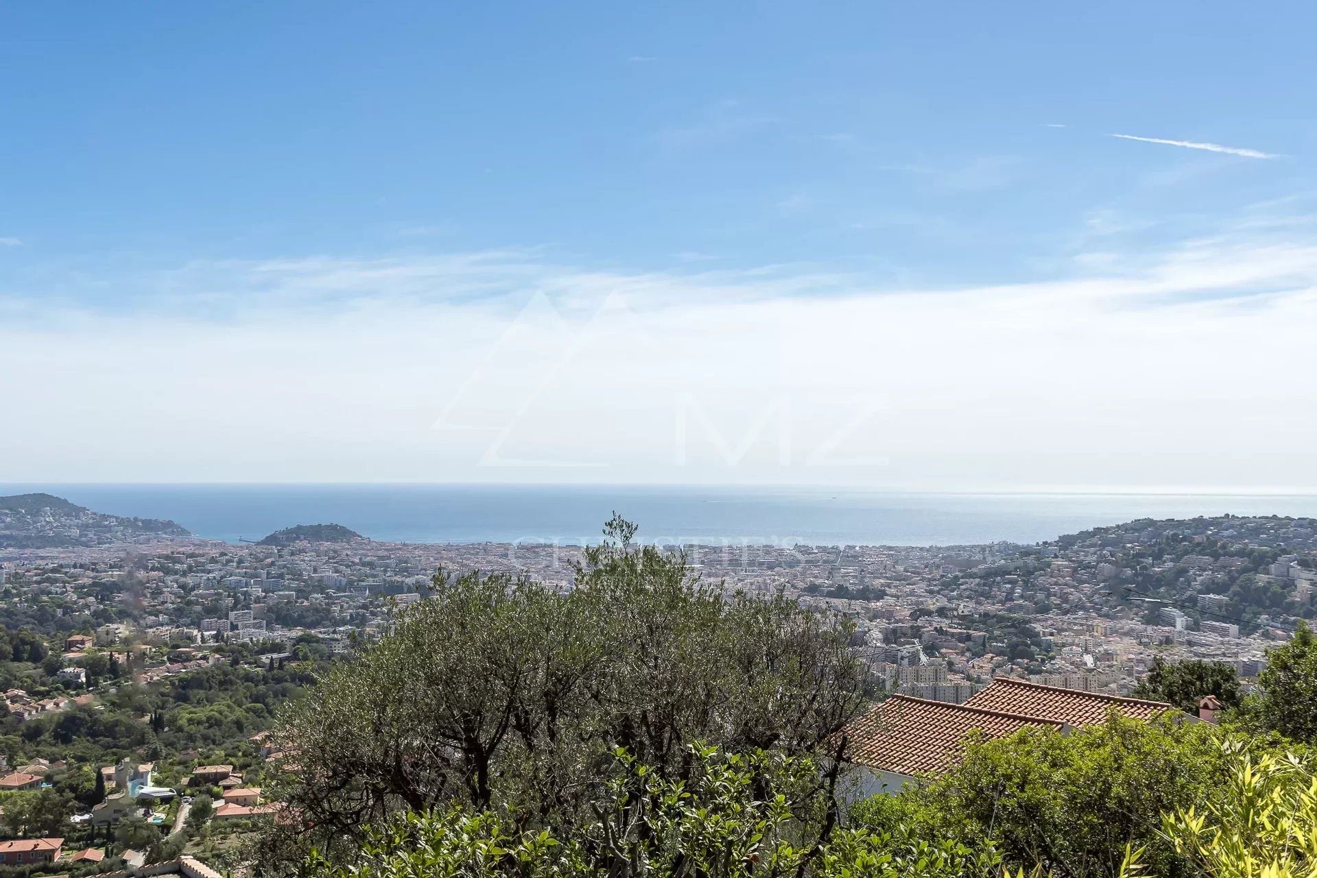 casa no Le Ray, Provence-Alpes-Cote d'Azur 12197152