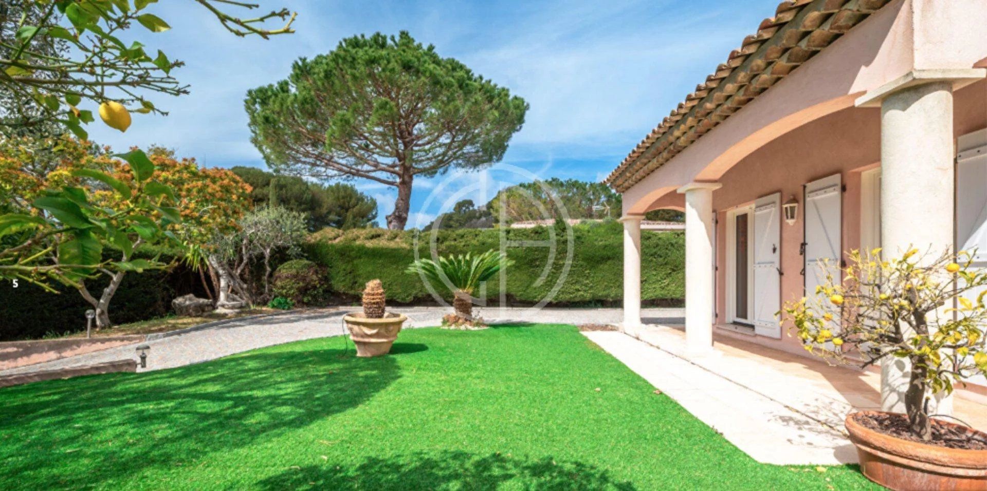 House in Villefranche-sur-Mer, Provence-Alpes-Cote d'Azur 12197227