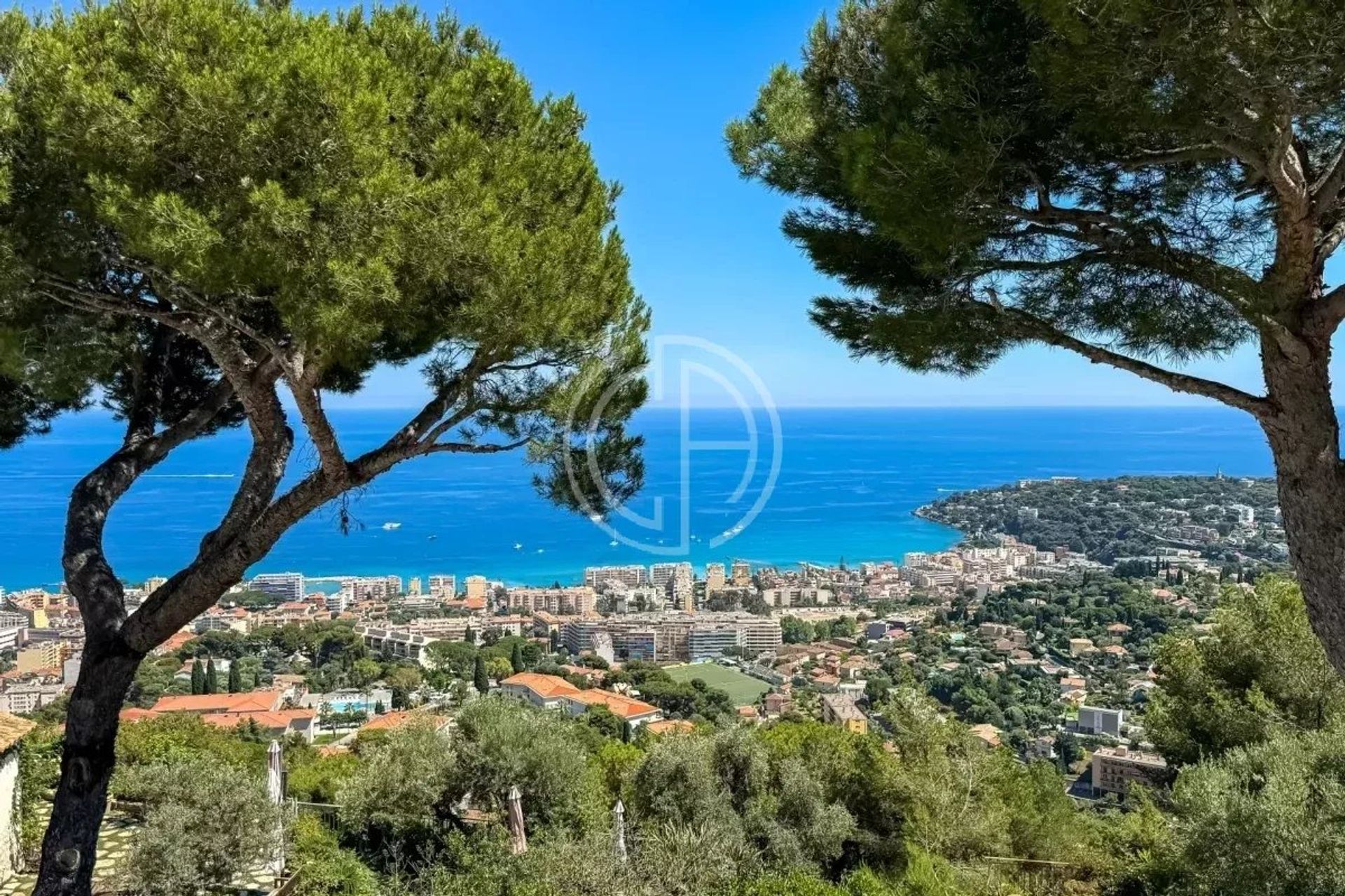 بيت في Roquebrune-Cap-Martin, Alpes-Maritimes 12197332