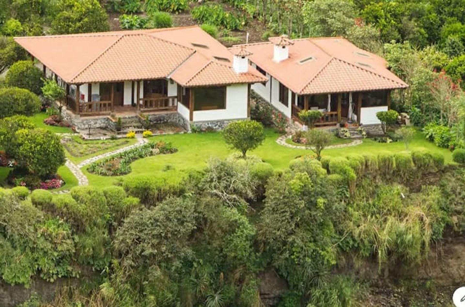 Будинок в Baños de Agua Santa, Tungurahua 12199119