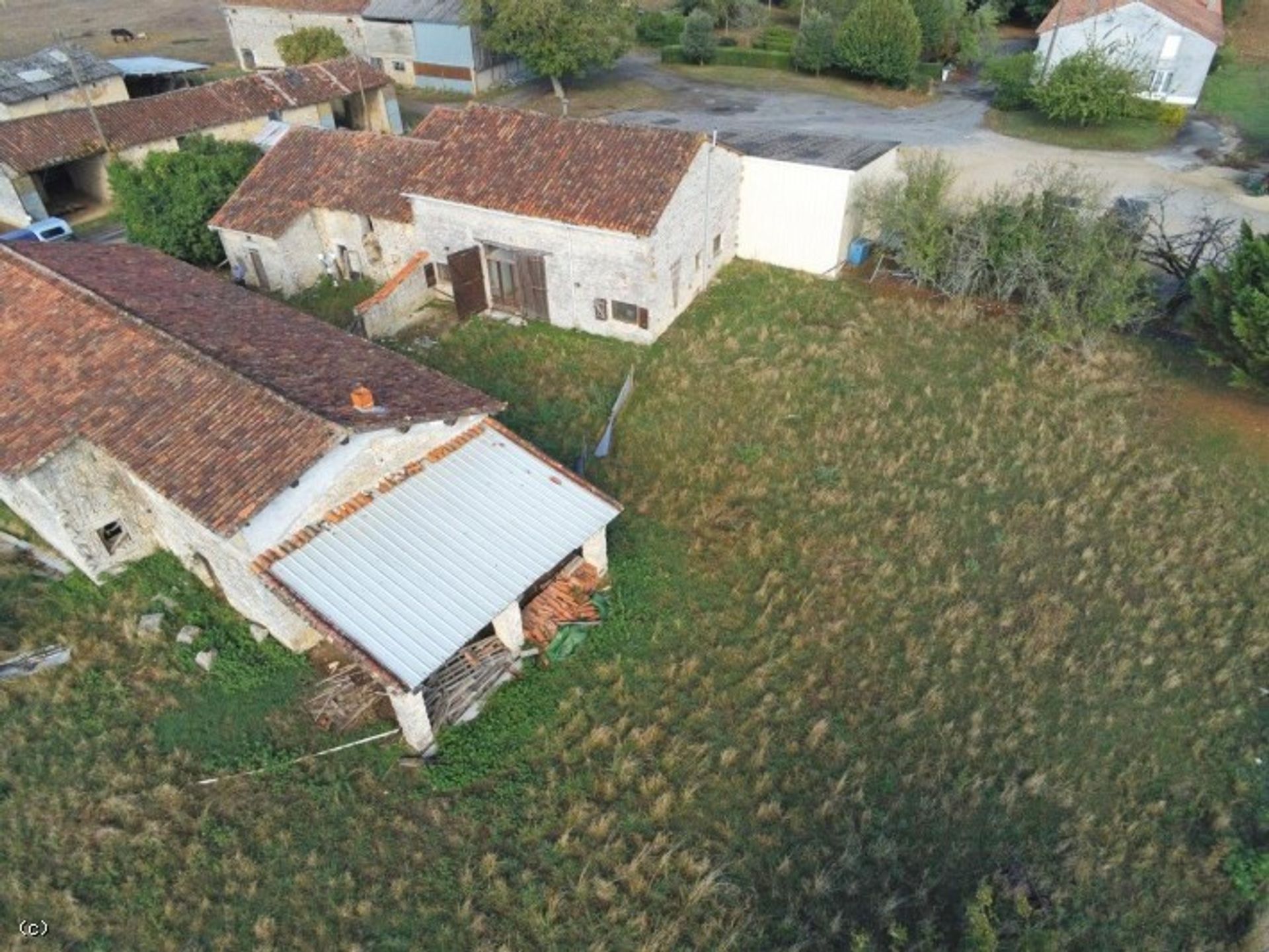 Altro nel Verteuil-sur-Charente, Nouvelle-Aquitaine 12199289