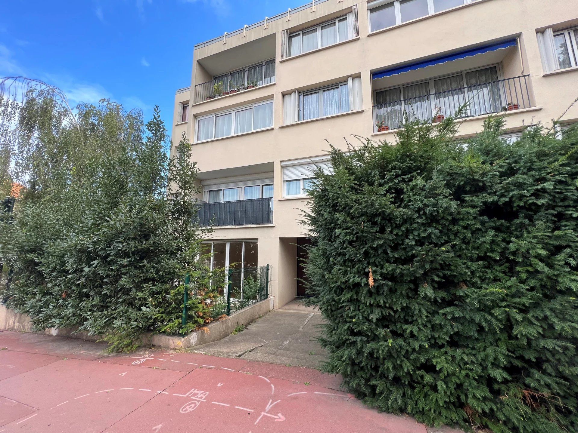 Condominium dans Clamart, Ile-de-France 12203386