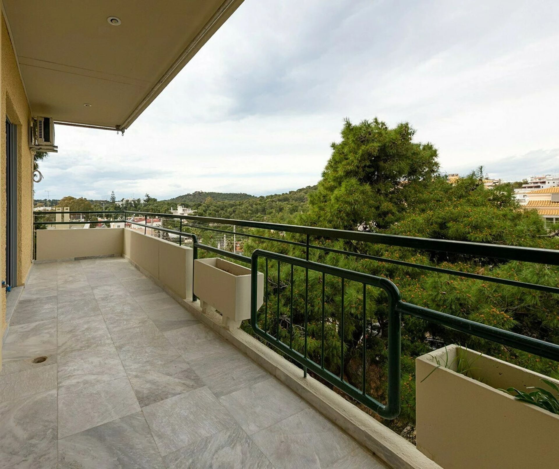 Condominium dans Vouliagmeni,  12204484