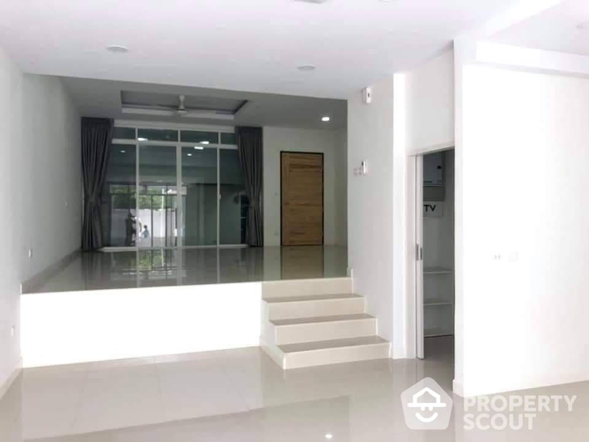 Haus im , Krung Thep Maha Nakhon 12205013