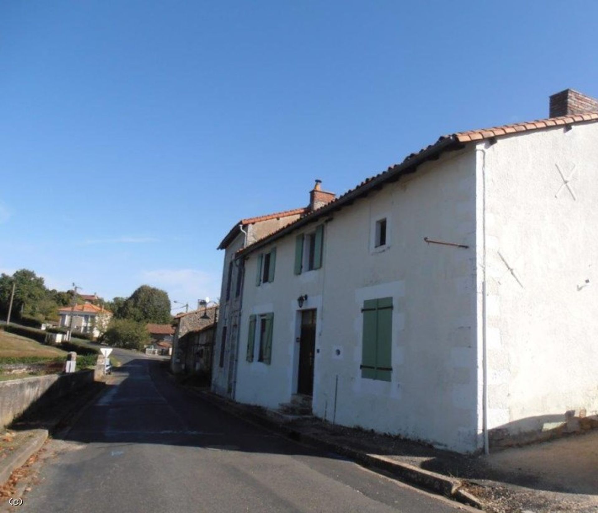 Huis in Civray, Nouvelle-Aquitaine 12205797