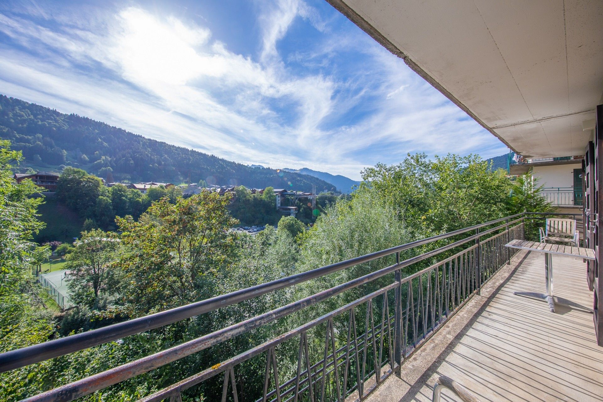 Condominium in Morzine, Auvergne-Rhône-Alpes 12205847