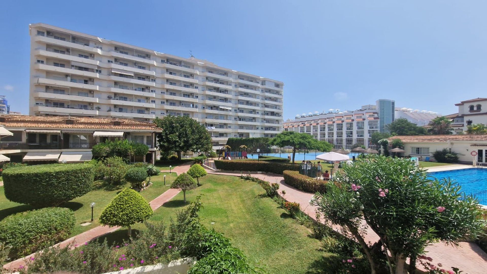 Condominium in Torremolinos, Andalucía 12206382