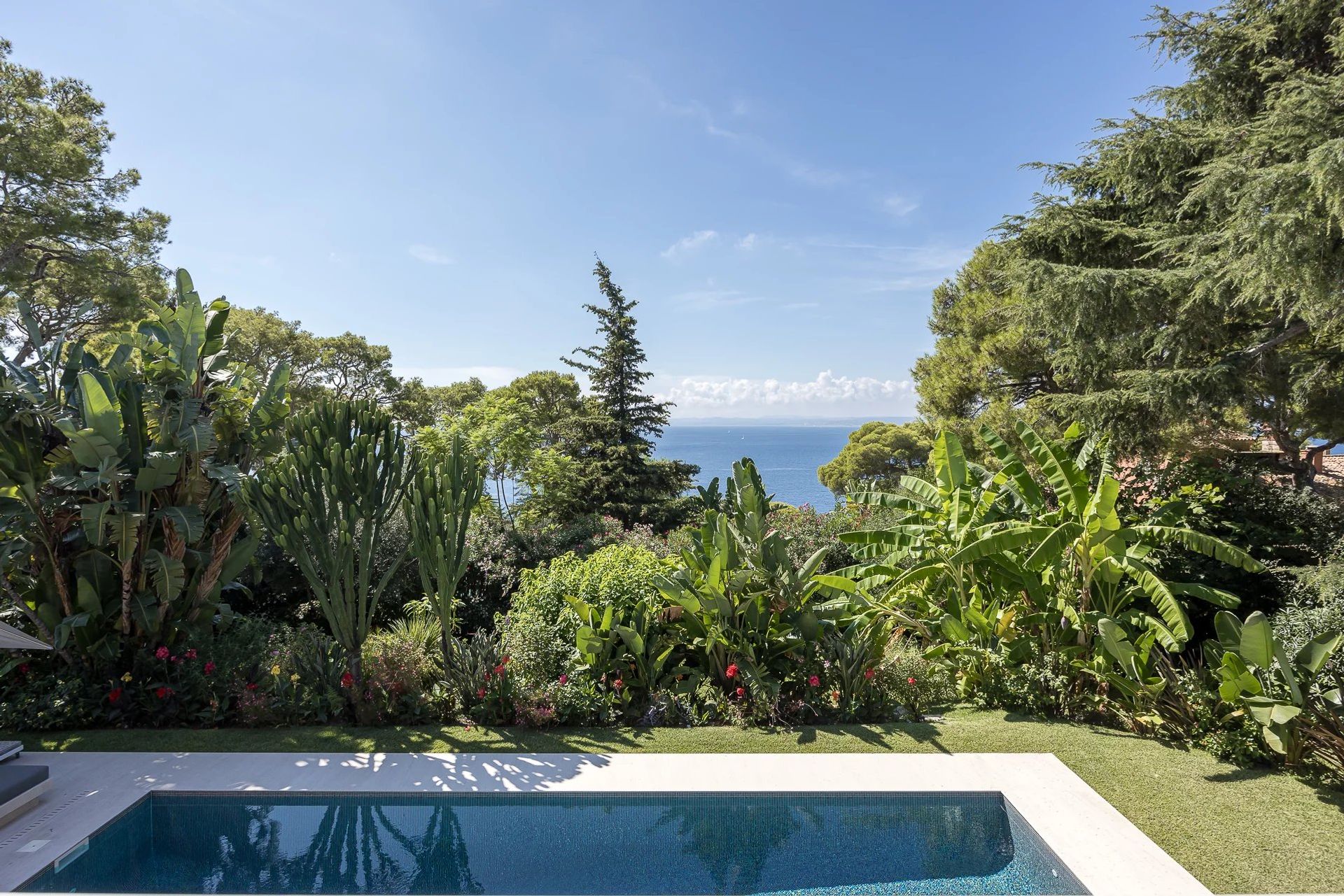 House in Saint-Jean-Cap-Ferrat, Provence-Alpes-Côte d'Azur 12206617