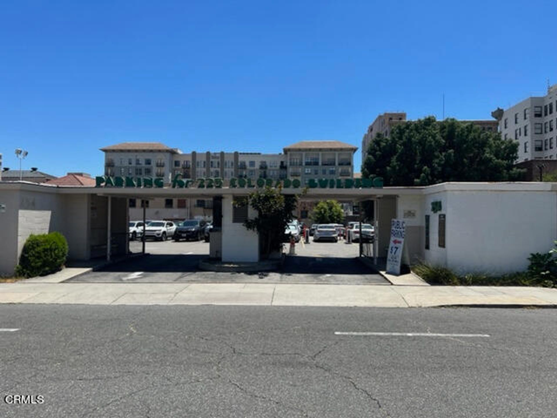 Commercial in Pasadena, California 12208058