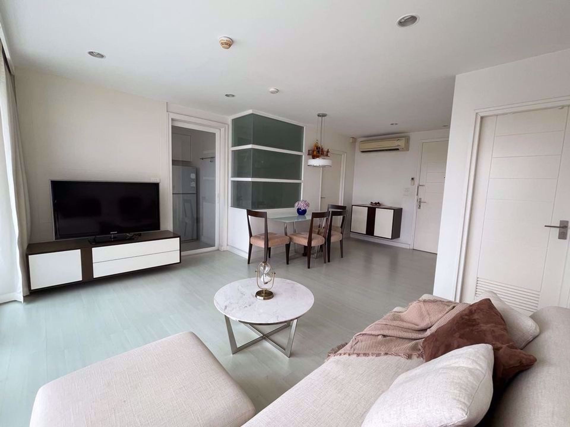 Condominio en Bajar, Krung Thep Maha Nakhon 12208224