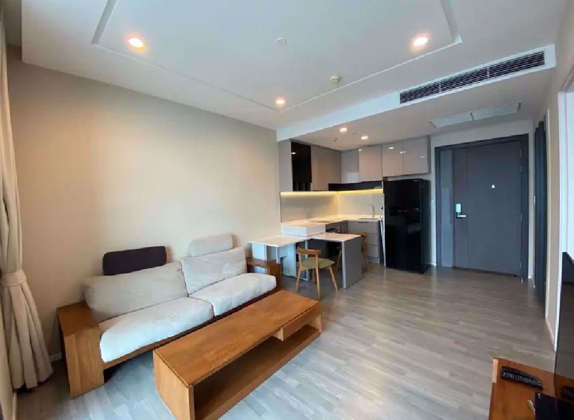 Condominium in Bang O, Krung Thep Maha Nakhon 12208237