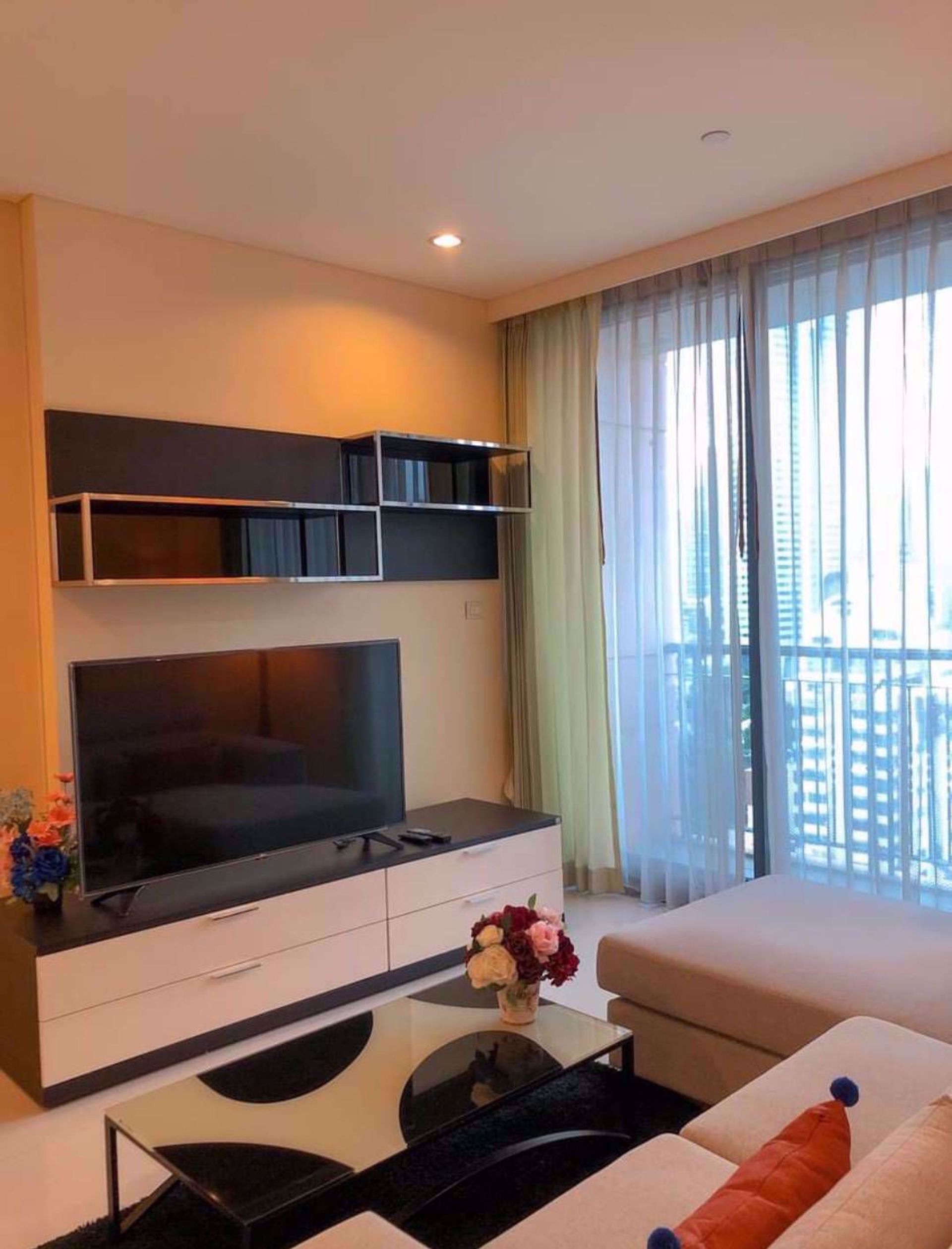 Condominium in Khlong Toei, Krung Thep Maha Nakhon 12208459