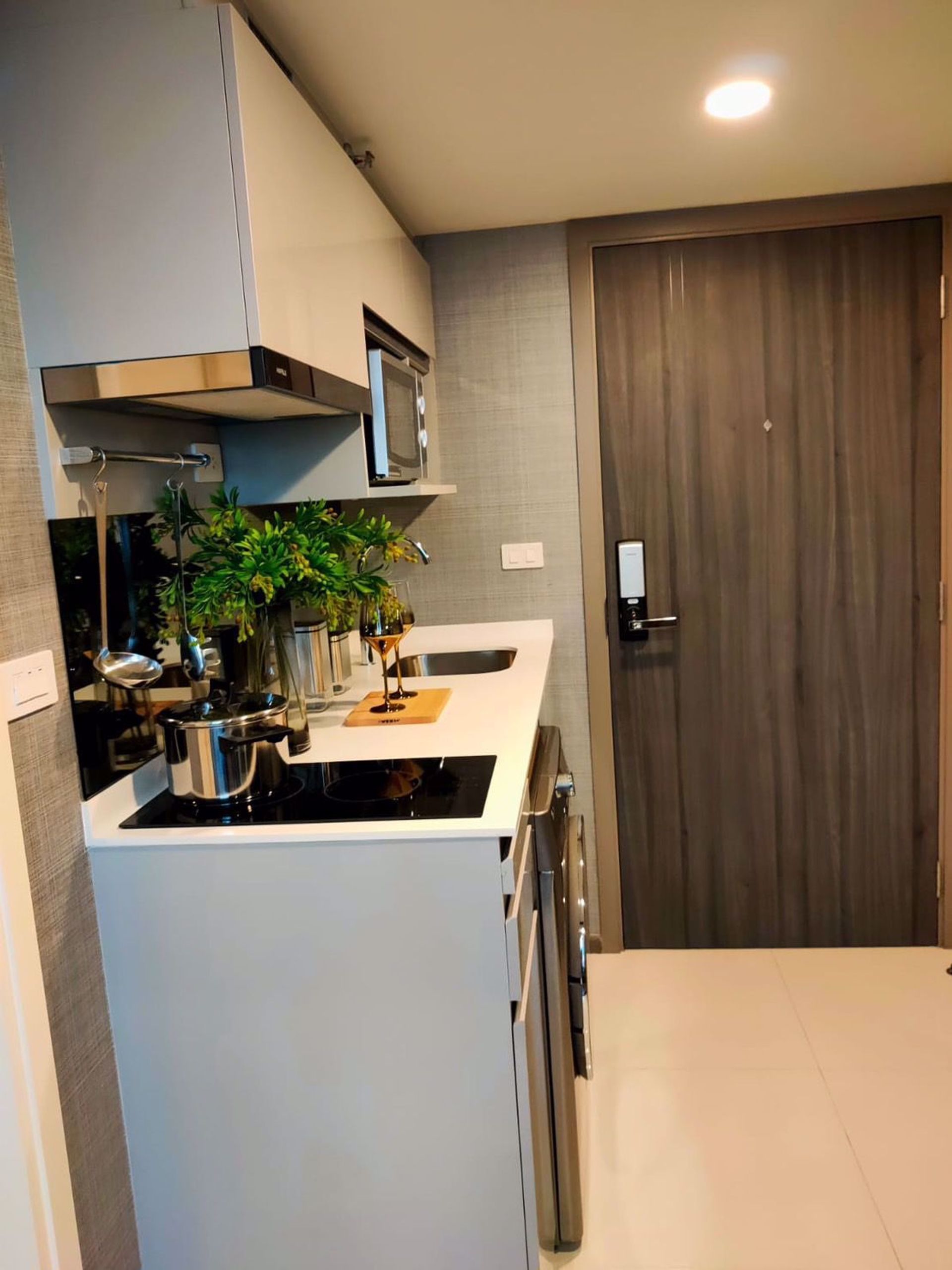 Condominium in Ban Na Song, Krung Thep Maha Nakhon 12208517