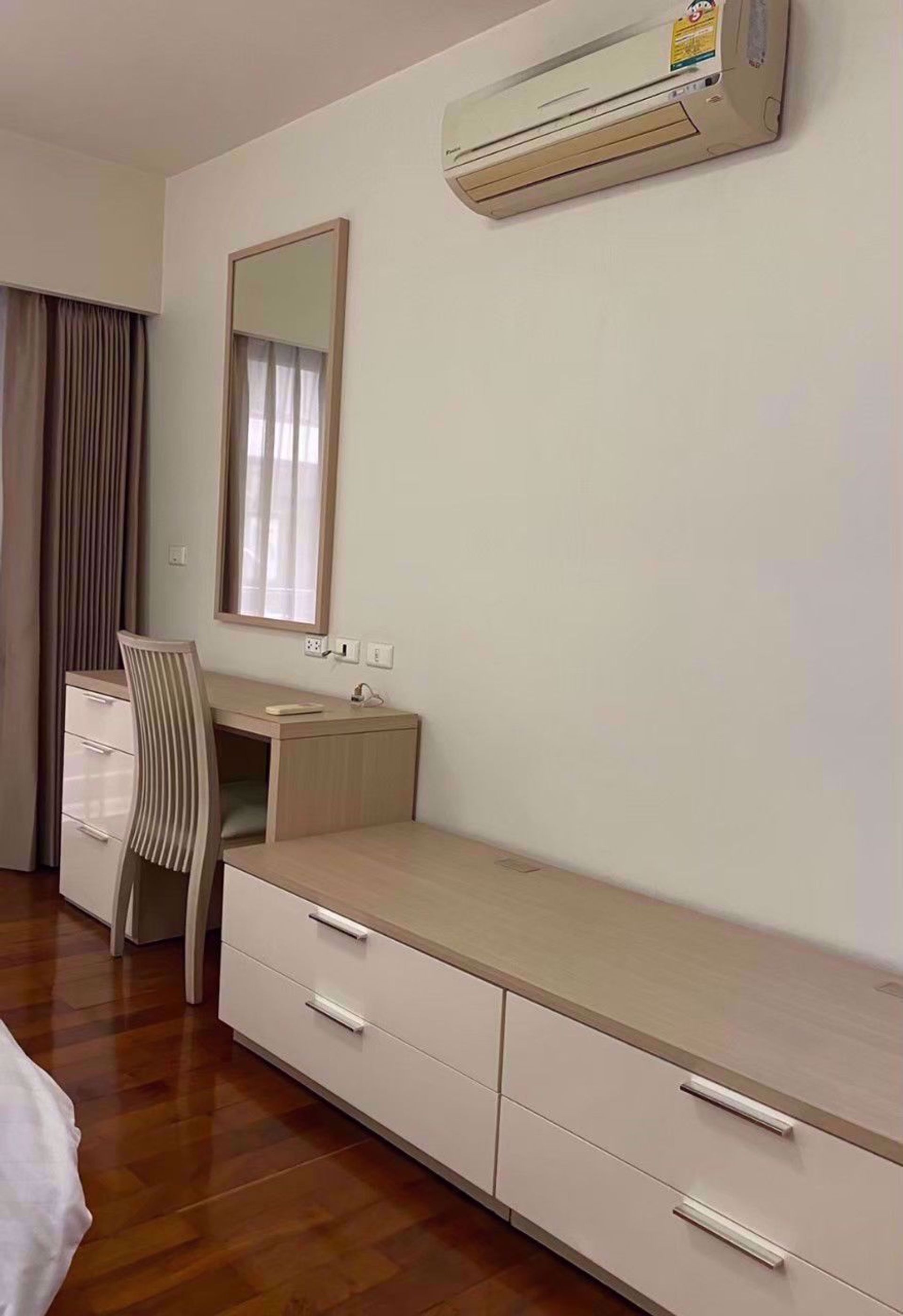 Condominium in Khlong Toei, Krung Thep Maha Nakhon 12208561