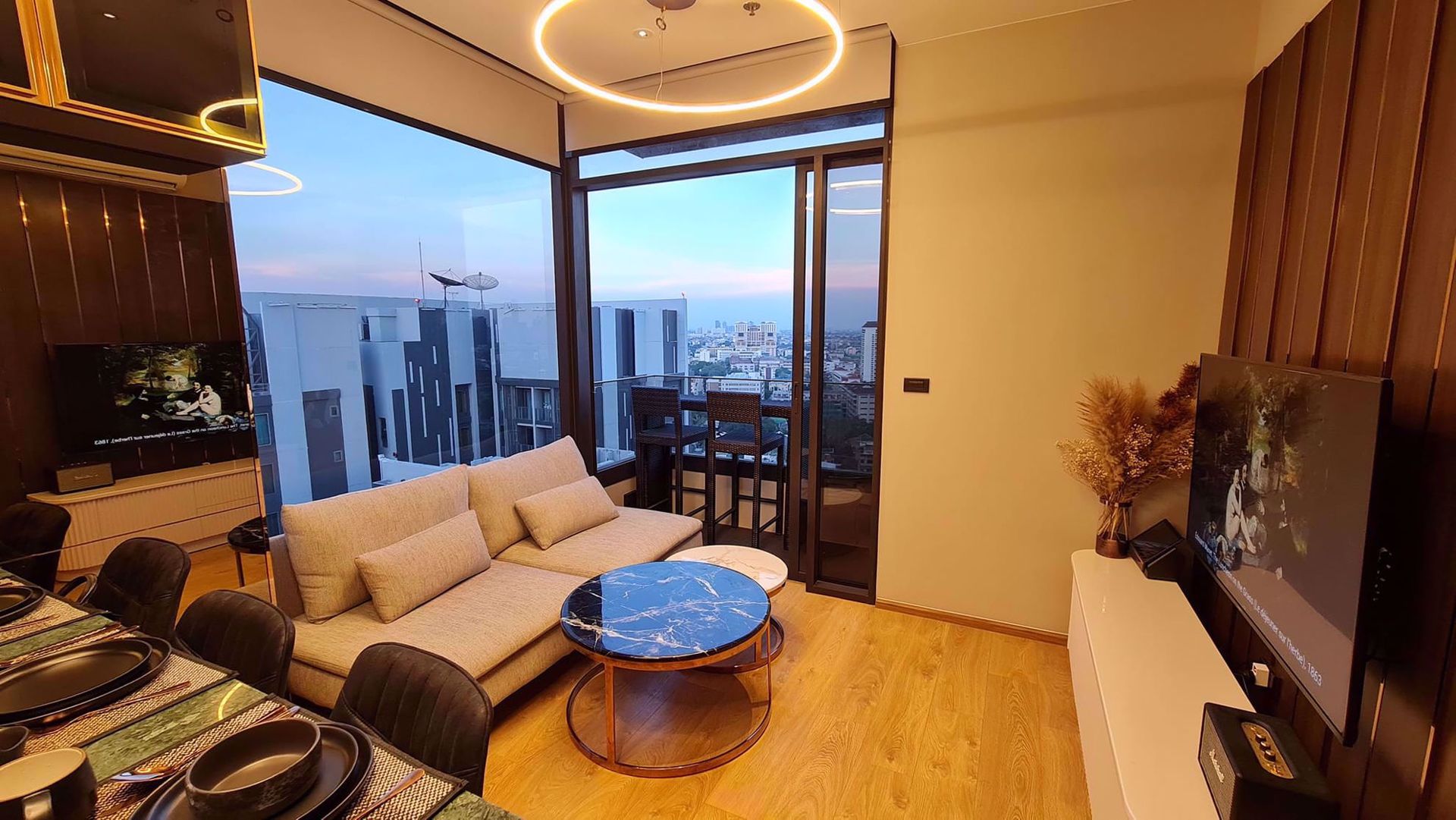 Condominium in Watthana, Krung Thep Maha Nakhon 12209034