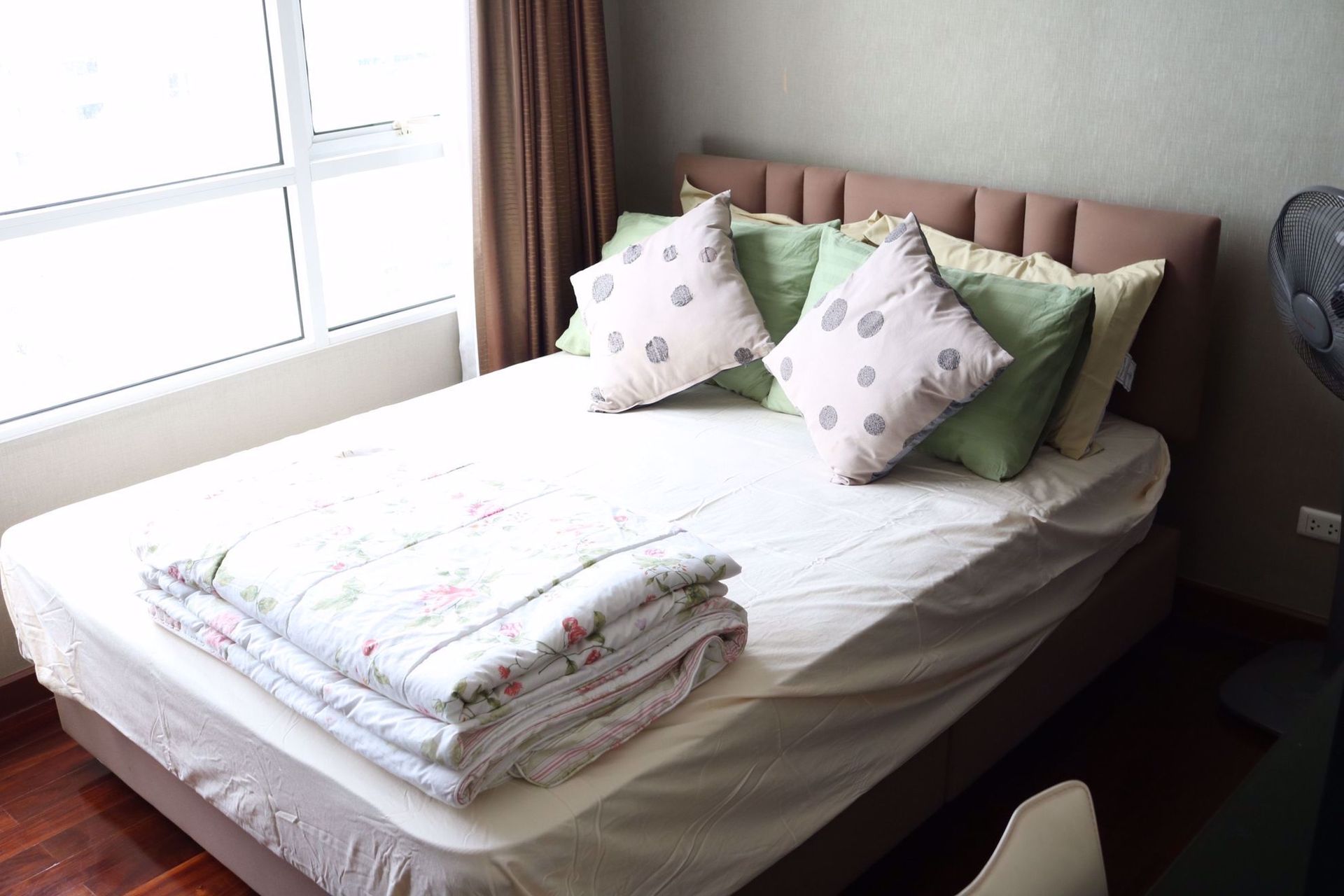 Condominium in Ban Na Song, Krung Thep Maha Nakhon 12209047