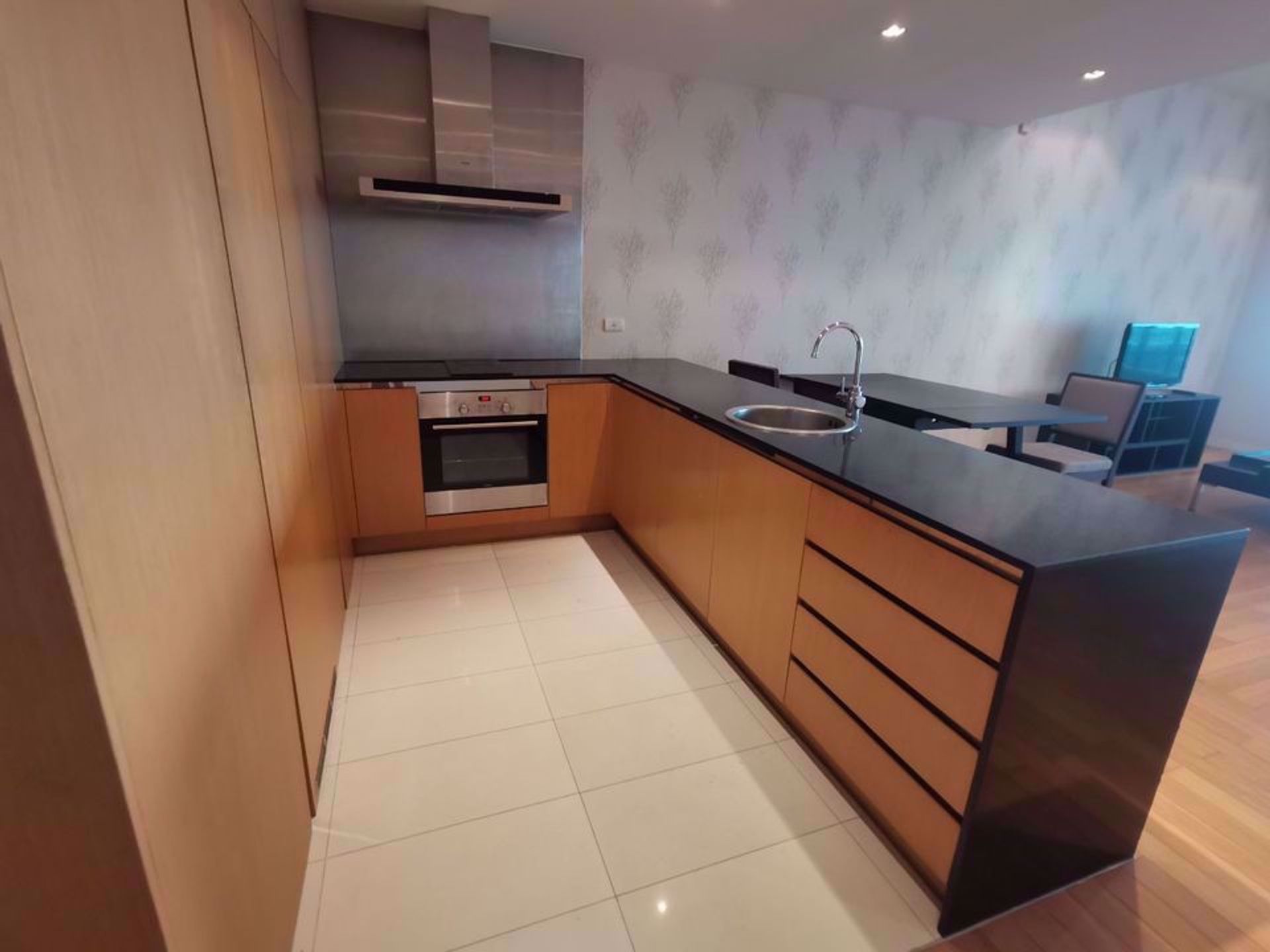 Condominio en Ban Lat Ta Nong, Samut Prakan 12209089