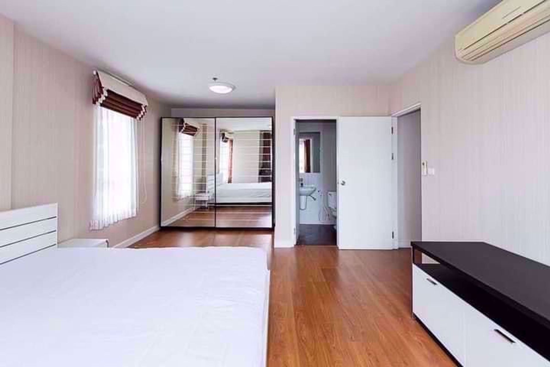 Condominium in , Krung Thep Maha Nakhon 12209141