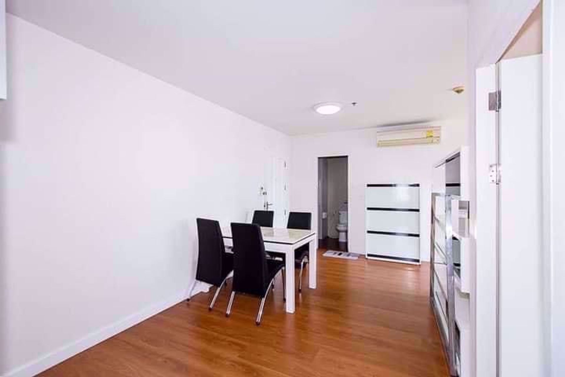 Condominium in , Krung Thep Maha Nakhon 12209141