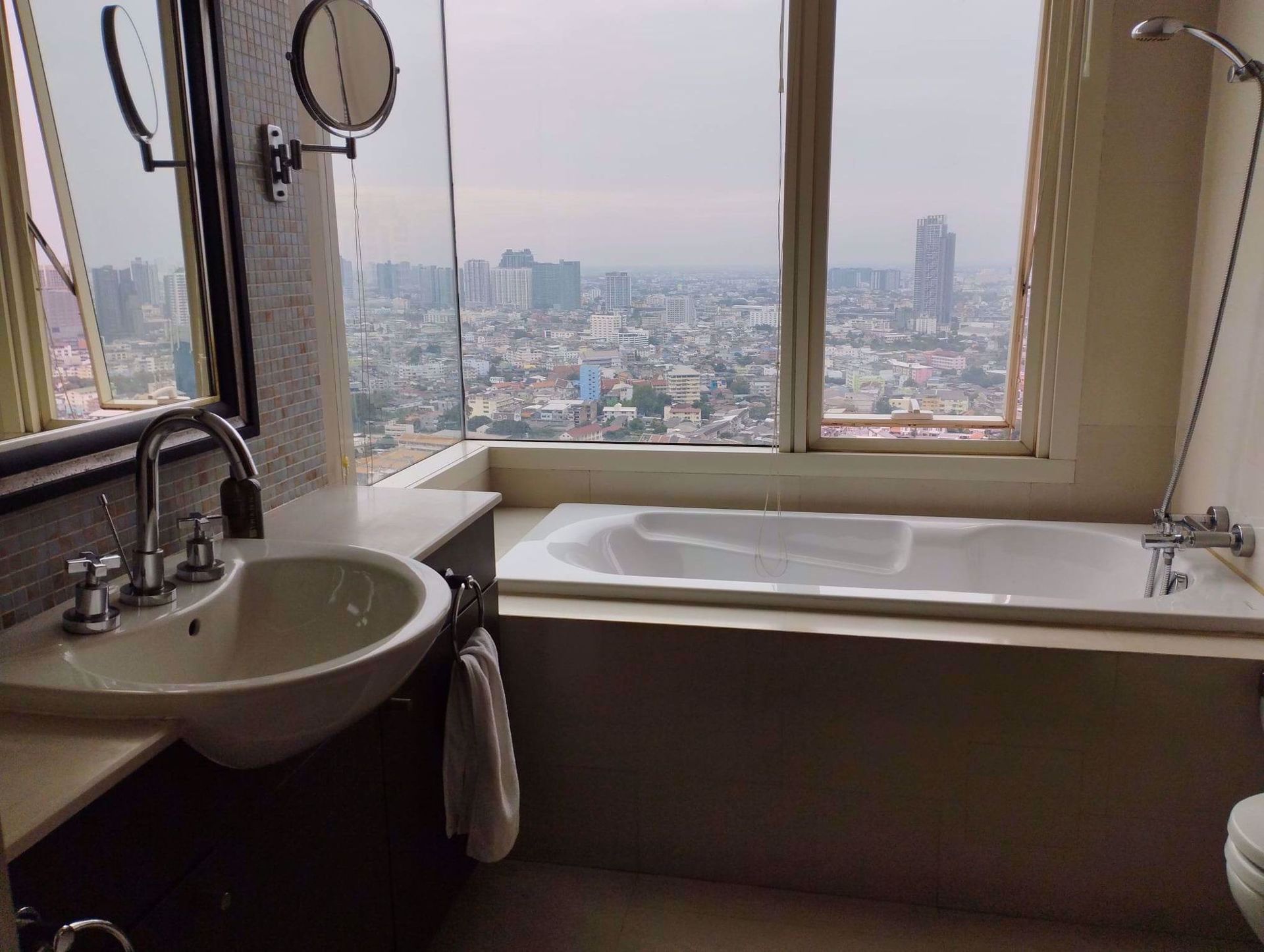 Condominium in , Krung Thep Maha Nakhon 12209376