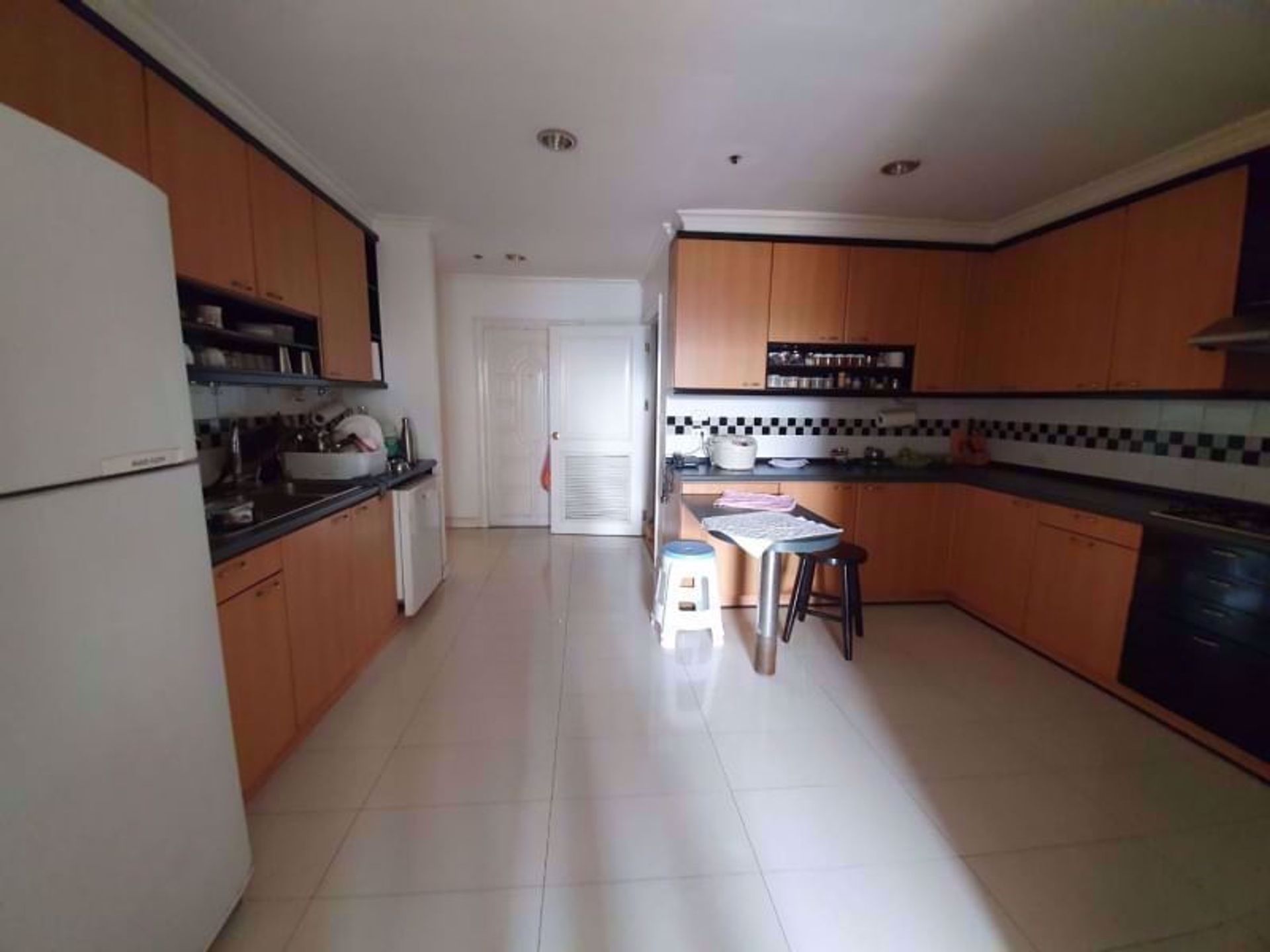 Condominium in Ban Na Song, Krung Thep Maha Nakhon 12209426