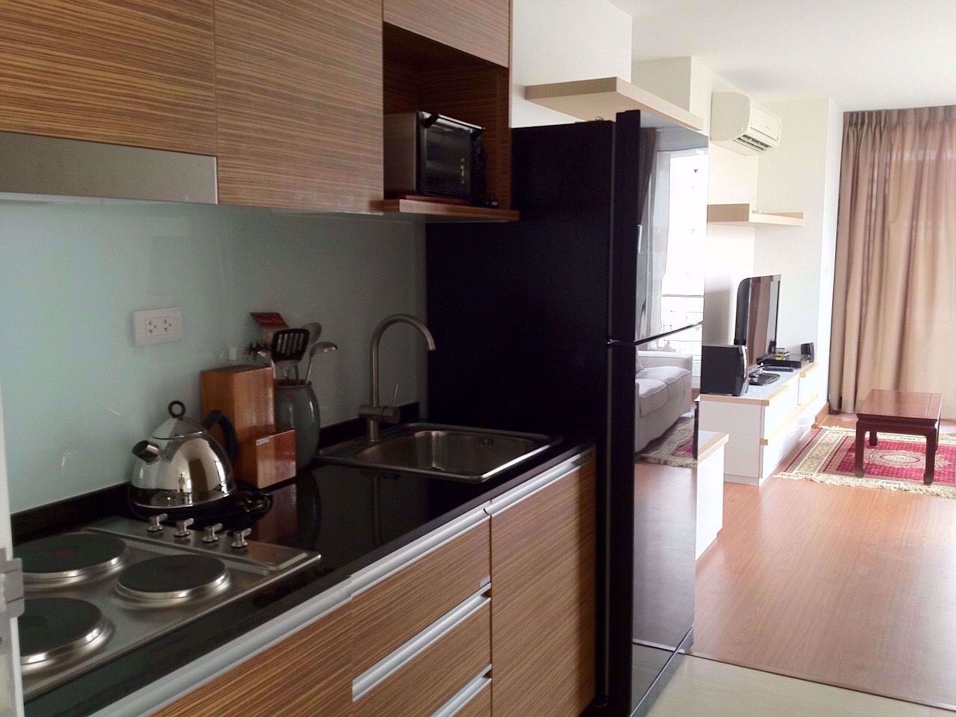 Condominium in Bang Rak, Krung Thep Maha Nakhon 12209442