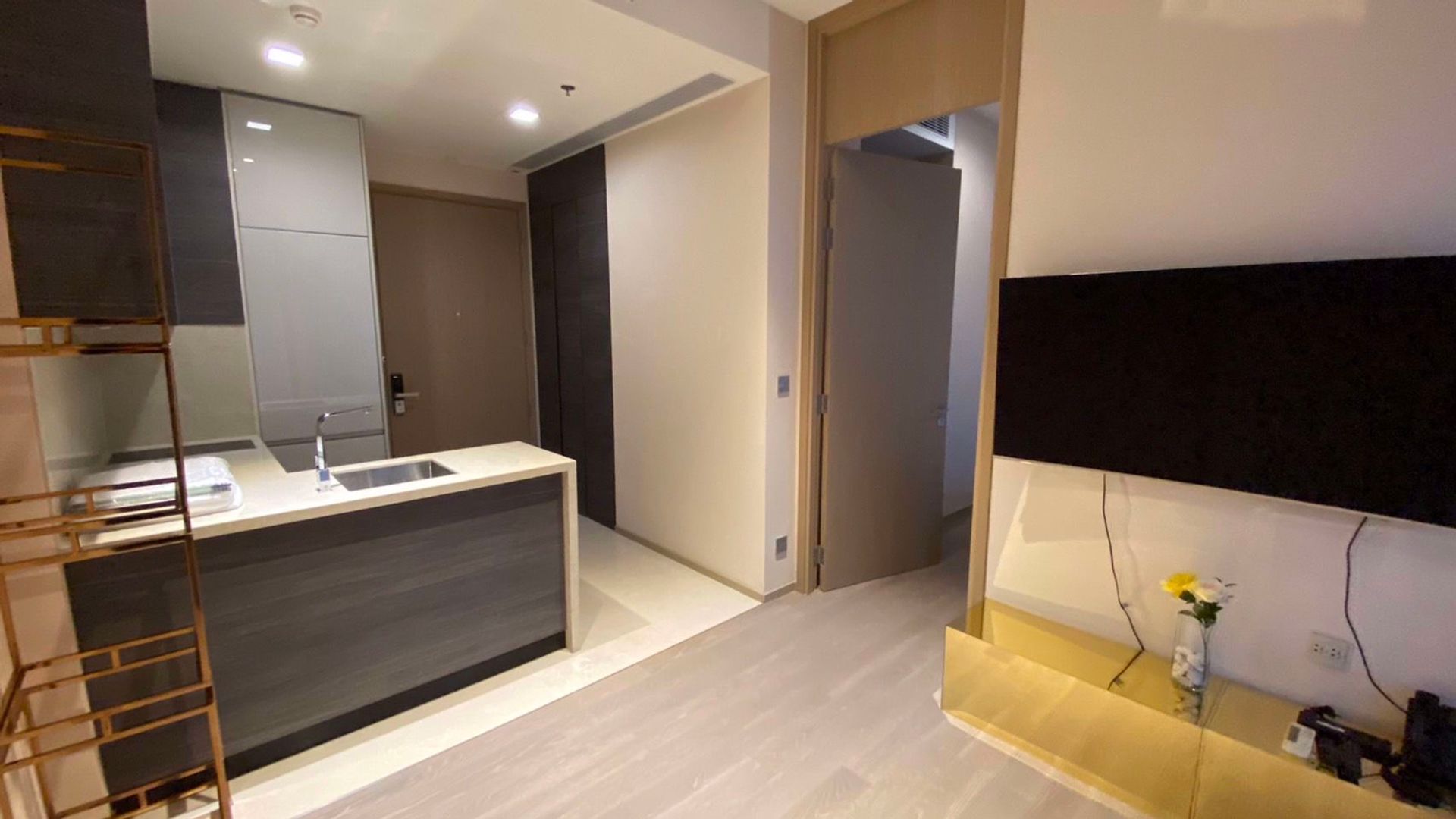 Condominium in Ban Na Song, Krung Thep Maha Nakhon 12209543